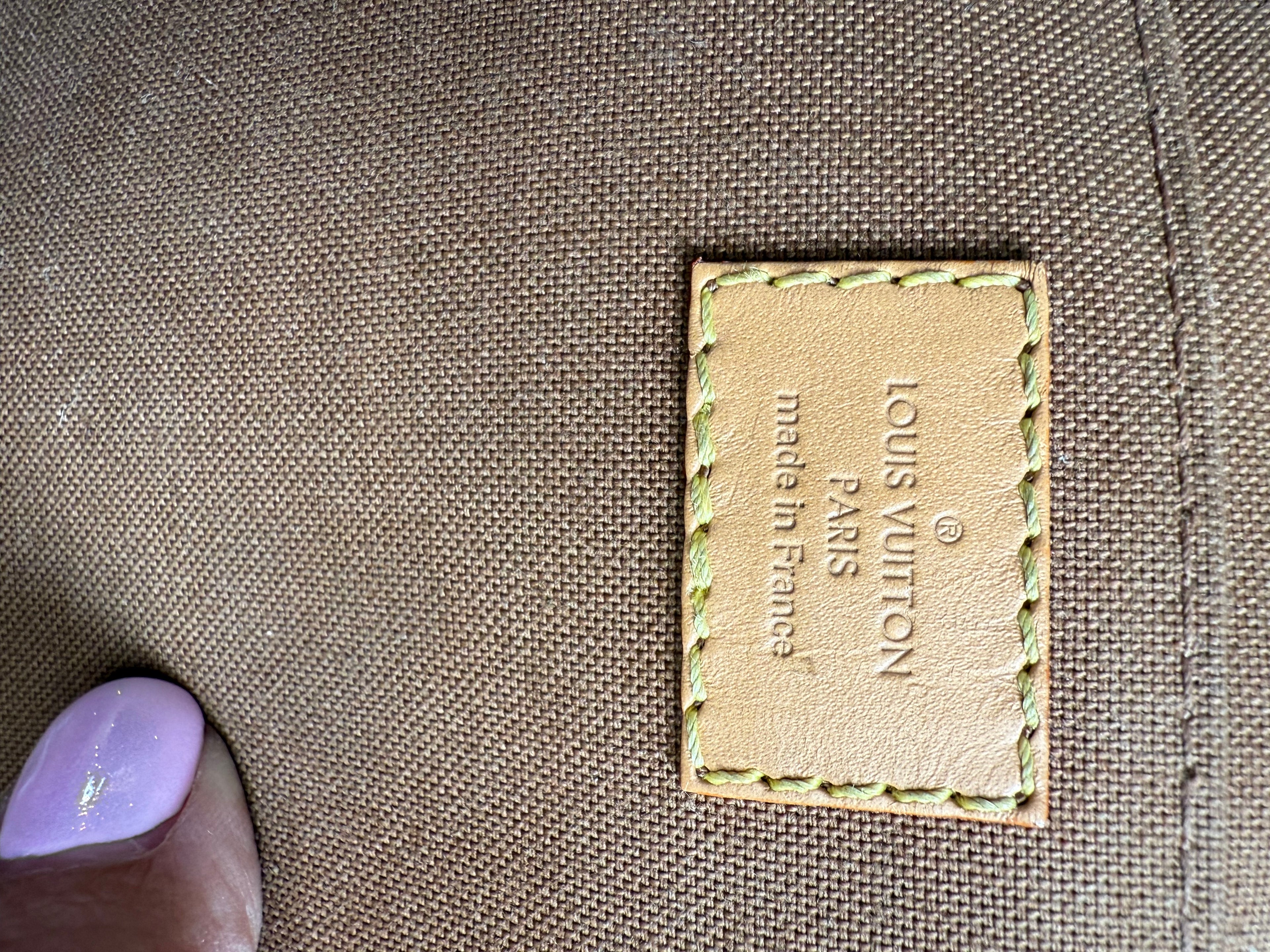 Pre-Owned Louis Vuitton Petit Sac Plat in Monogram Canvas