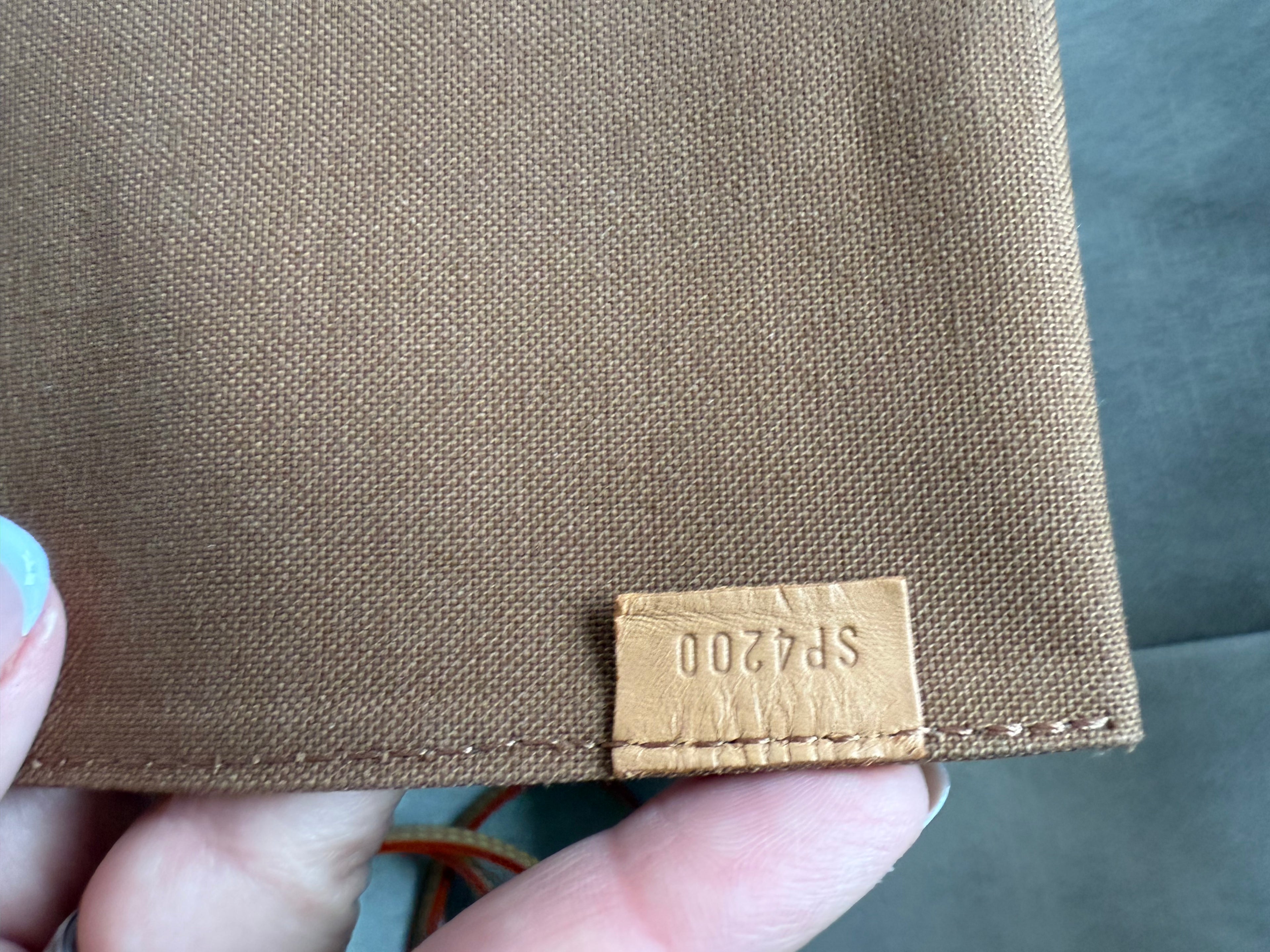 Pre-Owned Louis Vuitton Petit Sac Plat in Monogram Canvas