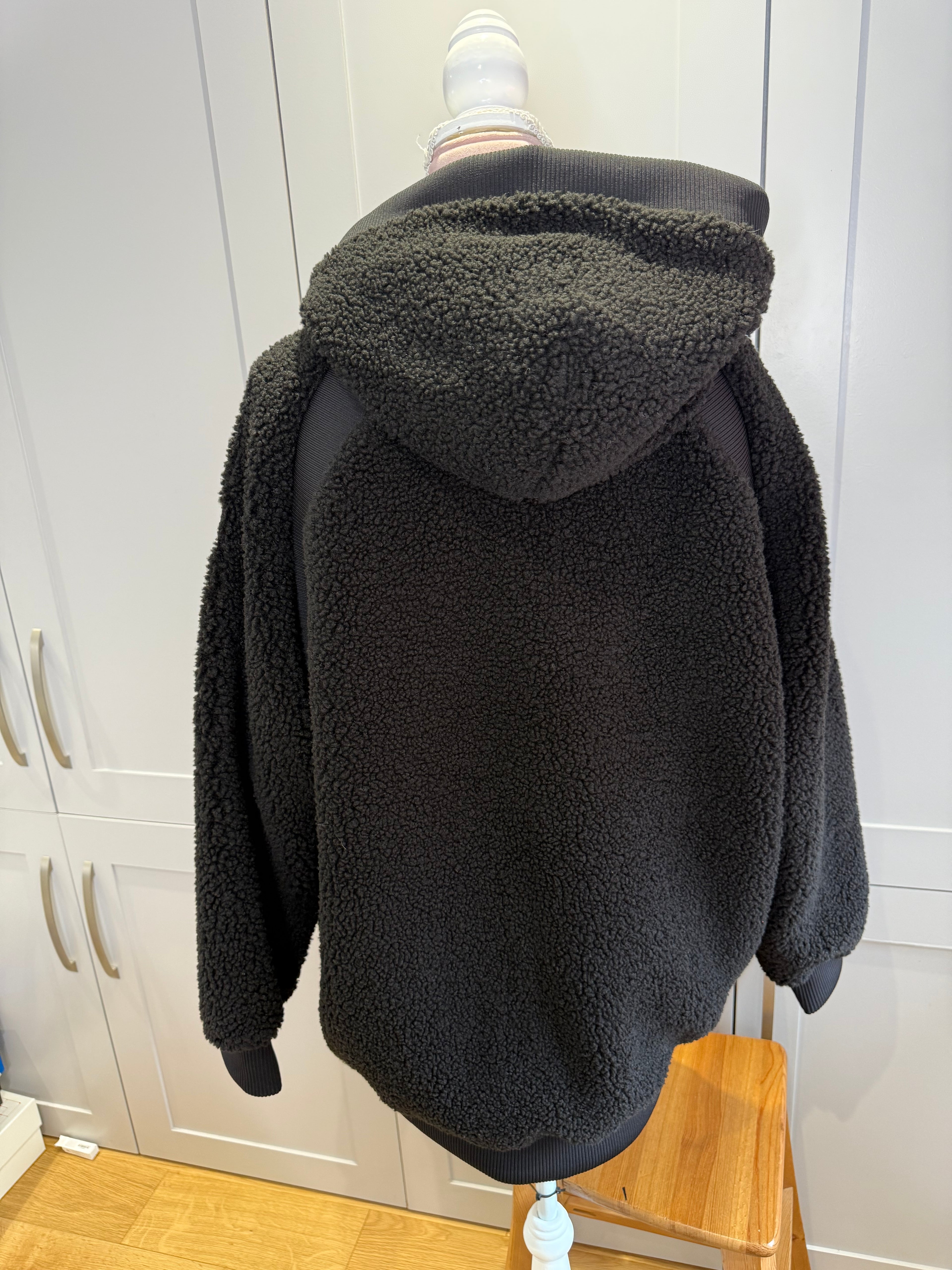 New Moose Knuckles Holland Sherpa Hoodie Jacket in Black