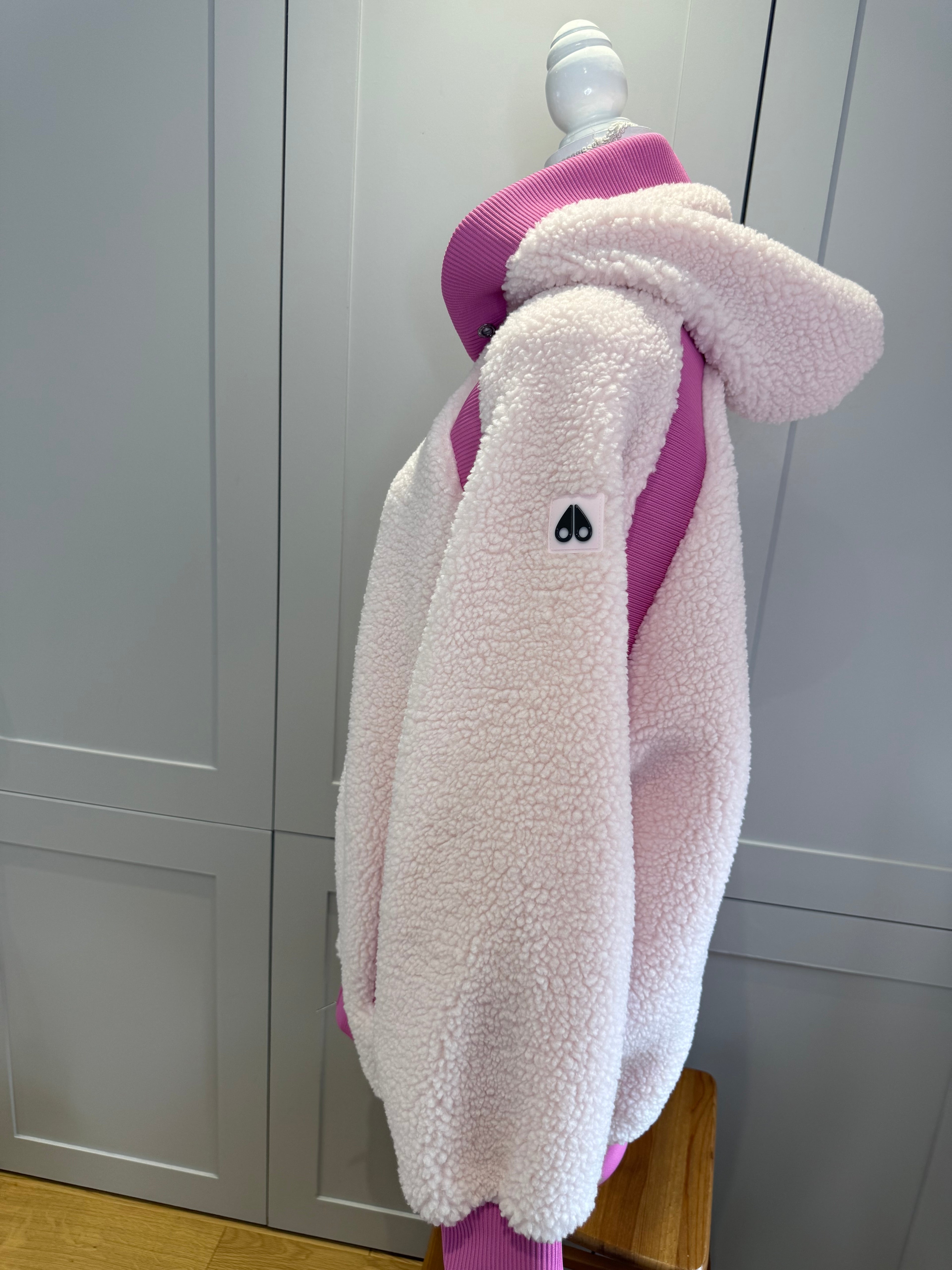 New Moose Knuckles Holland Sherpa Hoodie Jacket in Pink