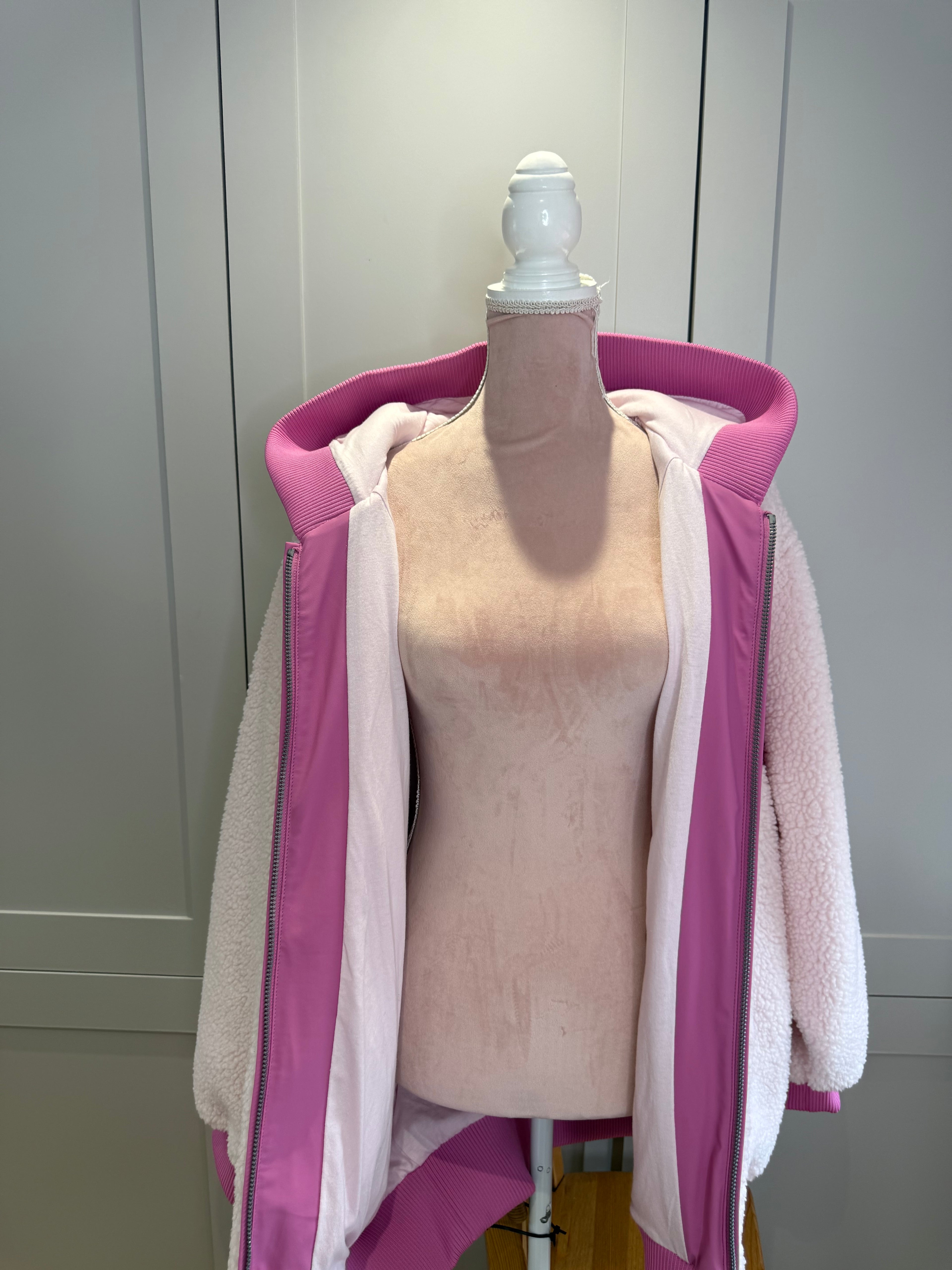 New Moose Knuckles Holland Sherpa Hoodie Jacket in Pink