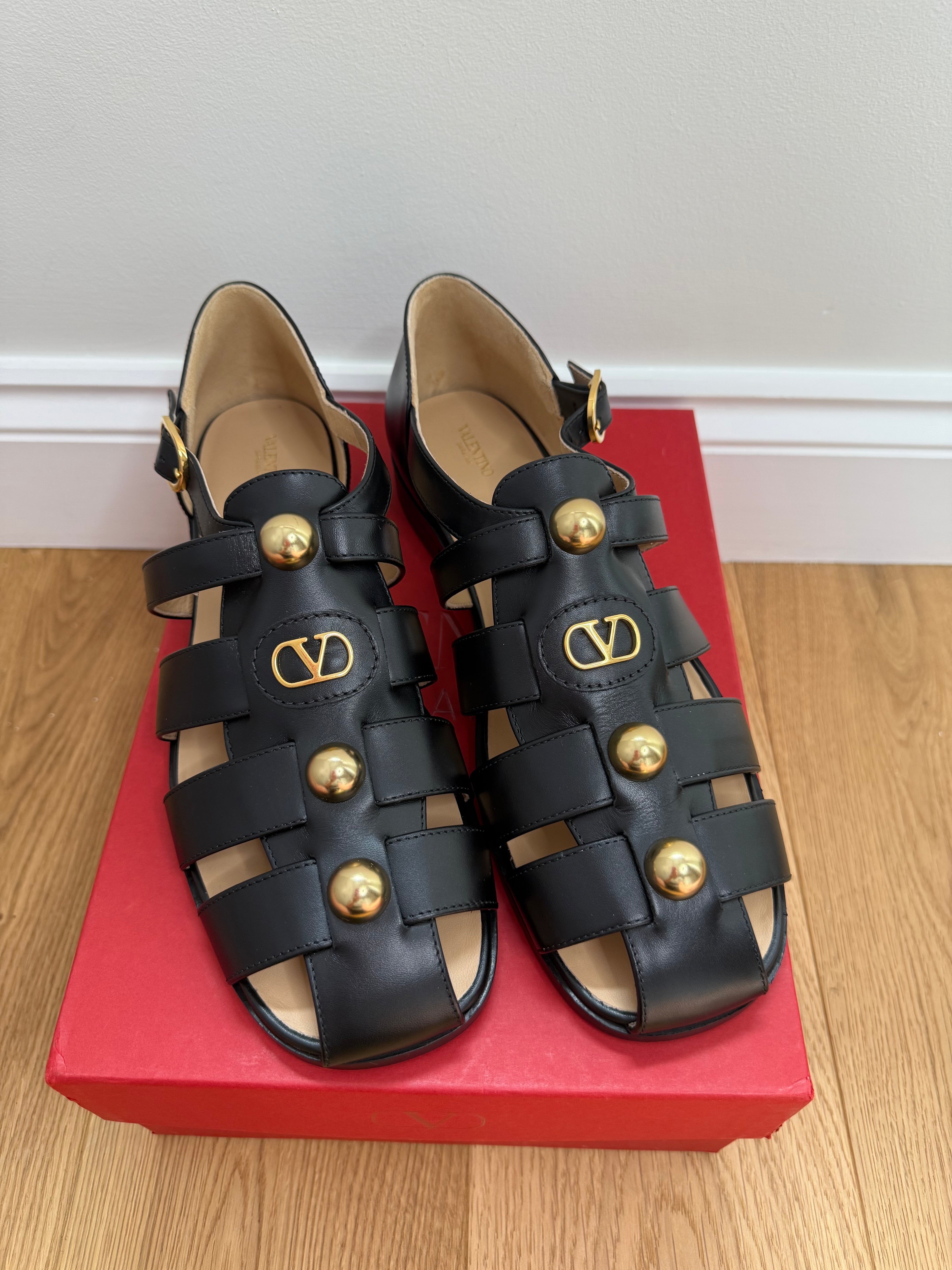 New Valentino Garavani Black Leather Gladiator style sandals