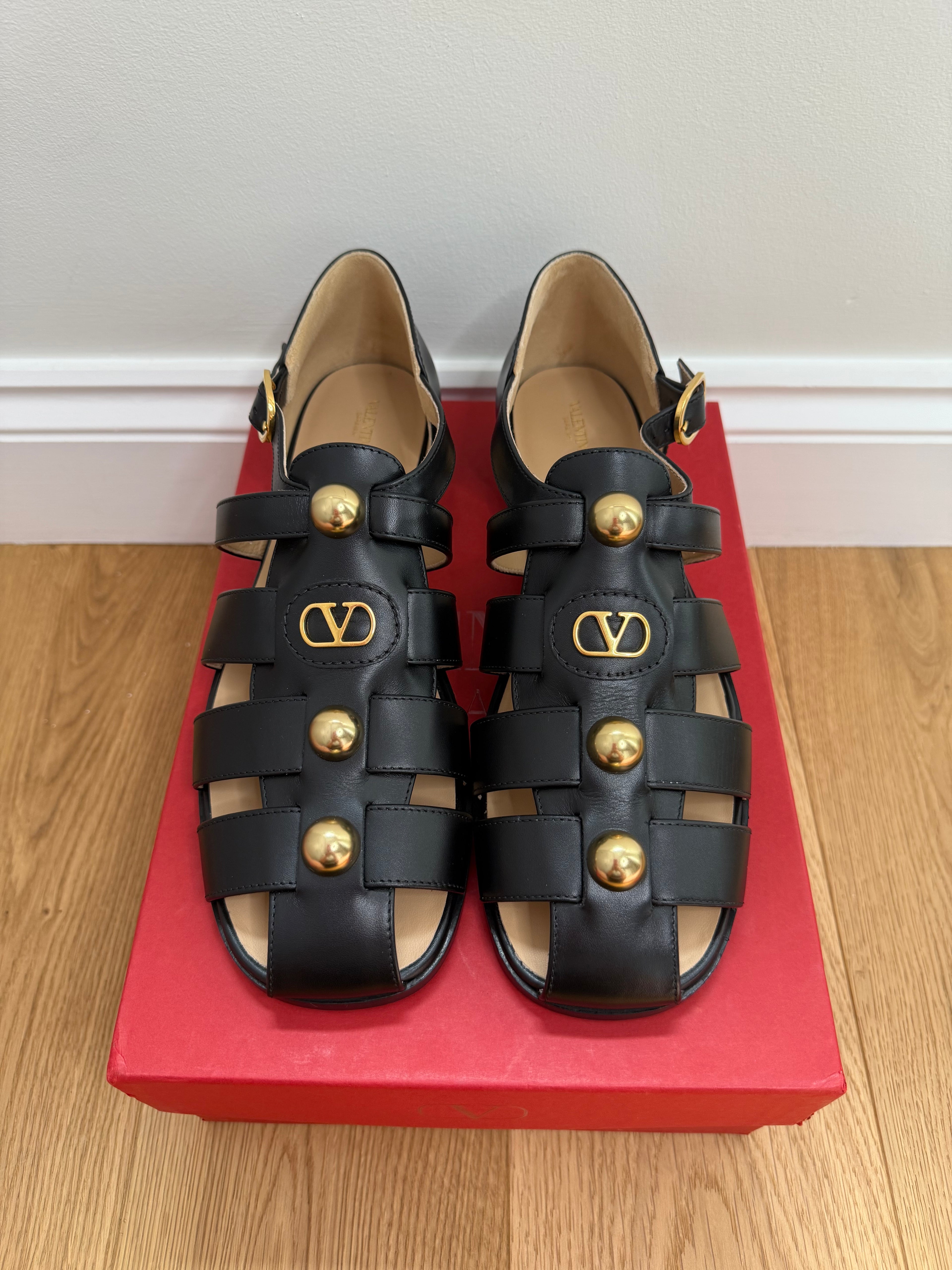 New Valentino Garavani Black Leather Gladiator style sandals