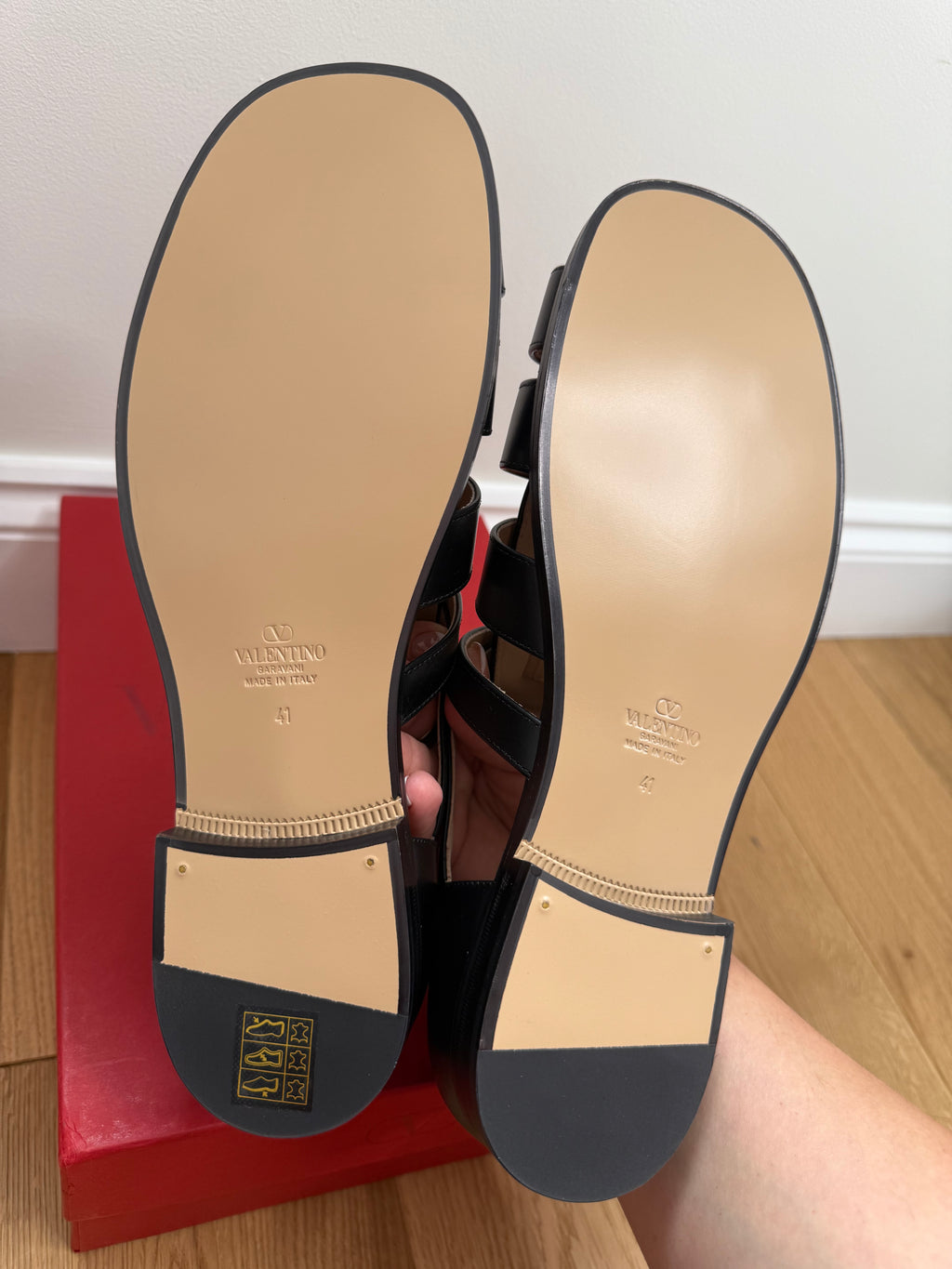 New Valentino Garavani Black Leather Gladiator style sandals