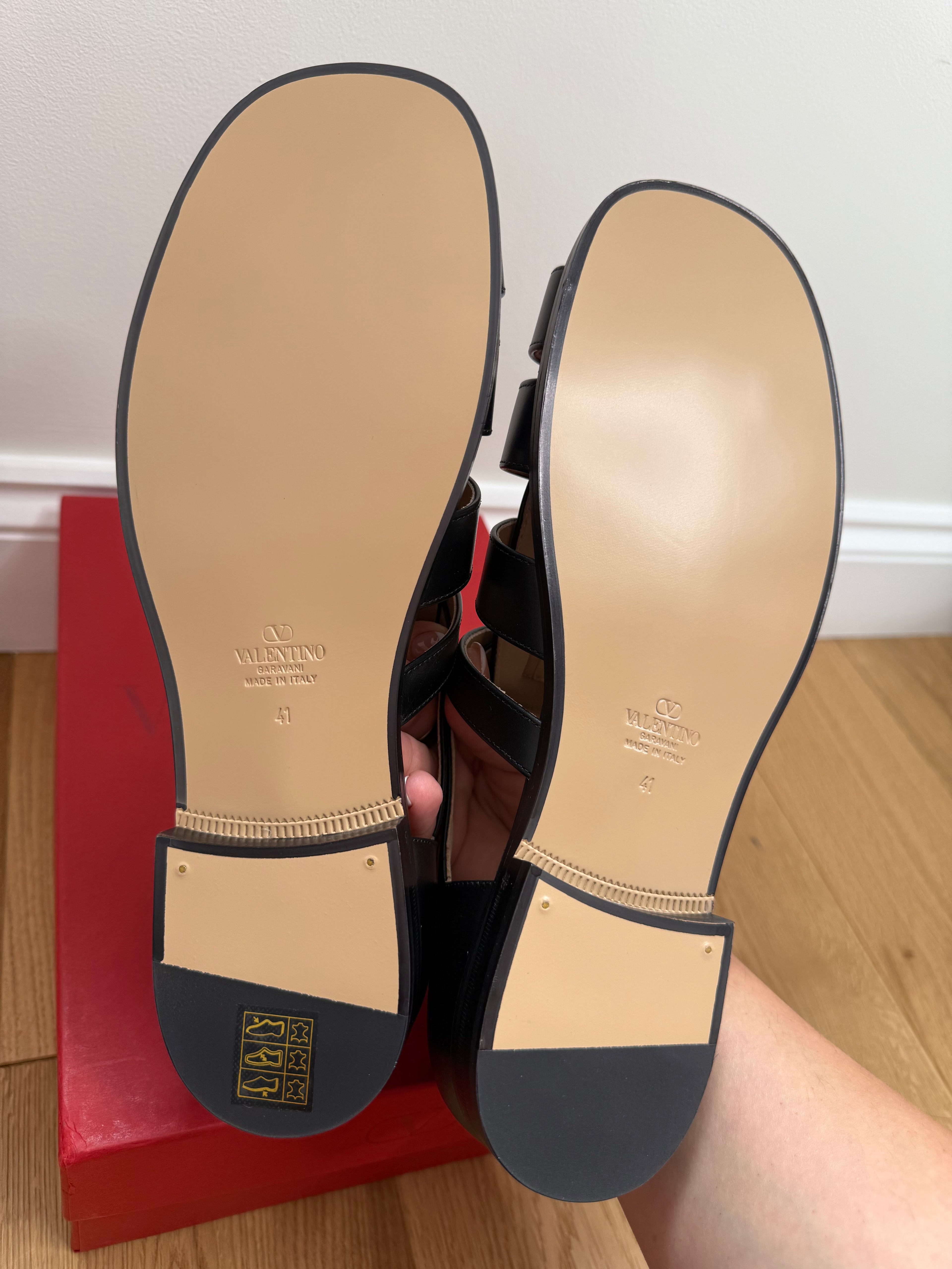 New Valentino Garavani Black Leather Gladiator style sandals