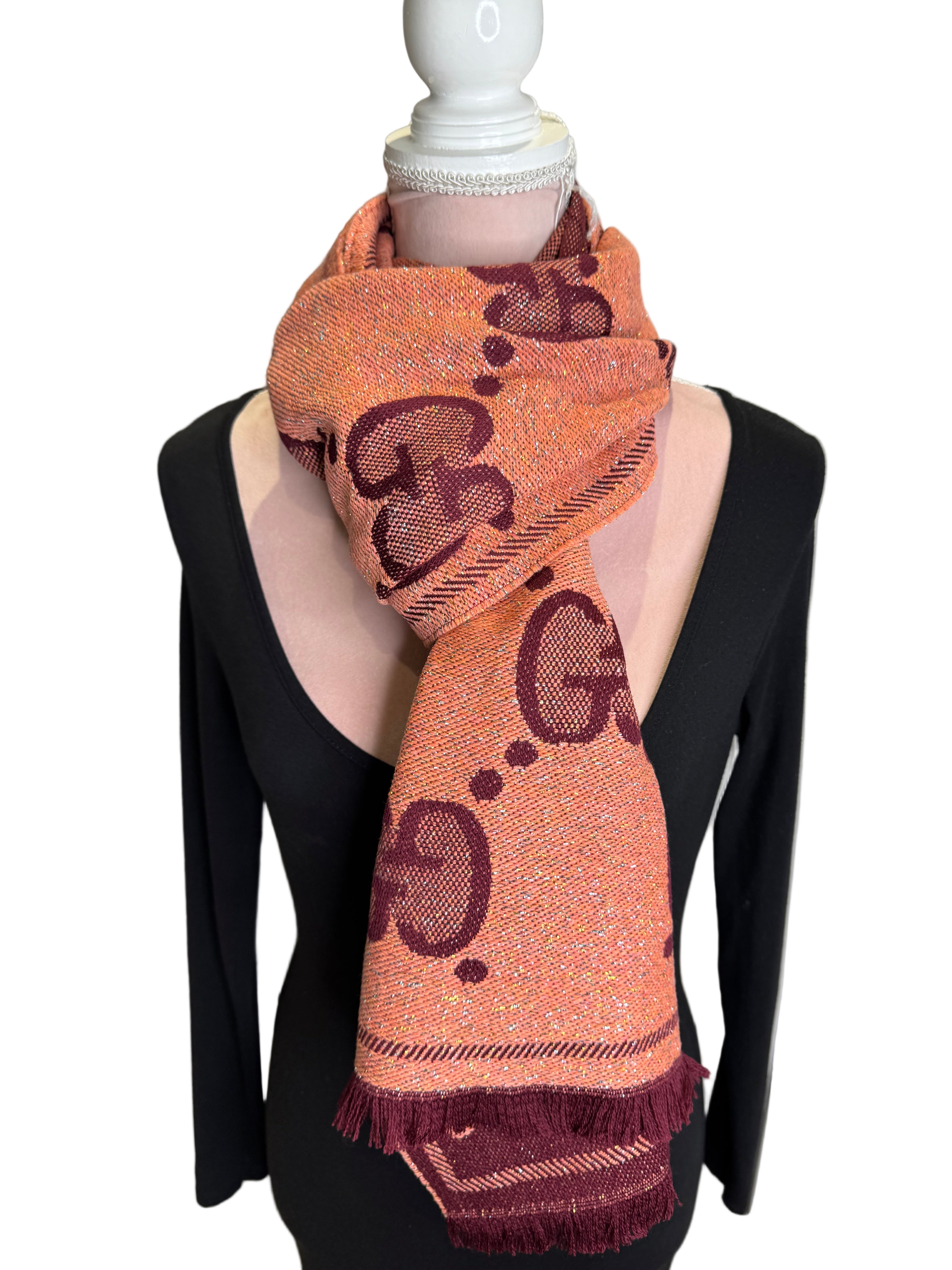 New Gucci Large GG Monogram Print Metallised Jacquard Scarf in Pink with Bordeaux