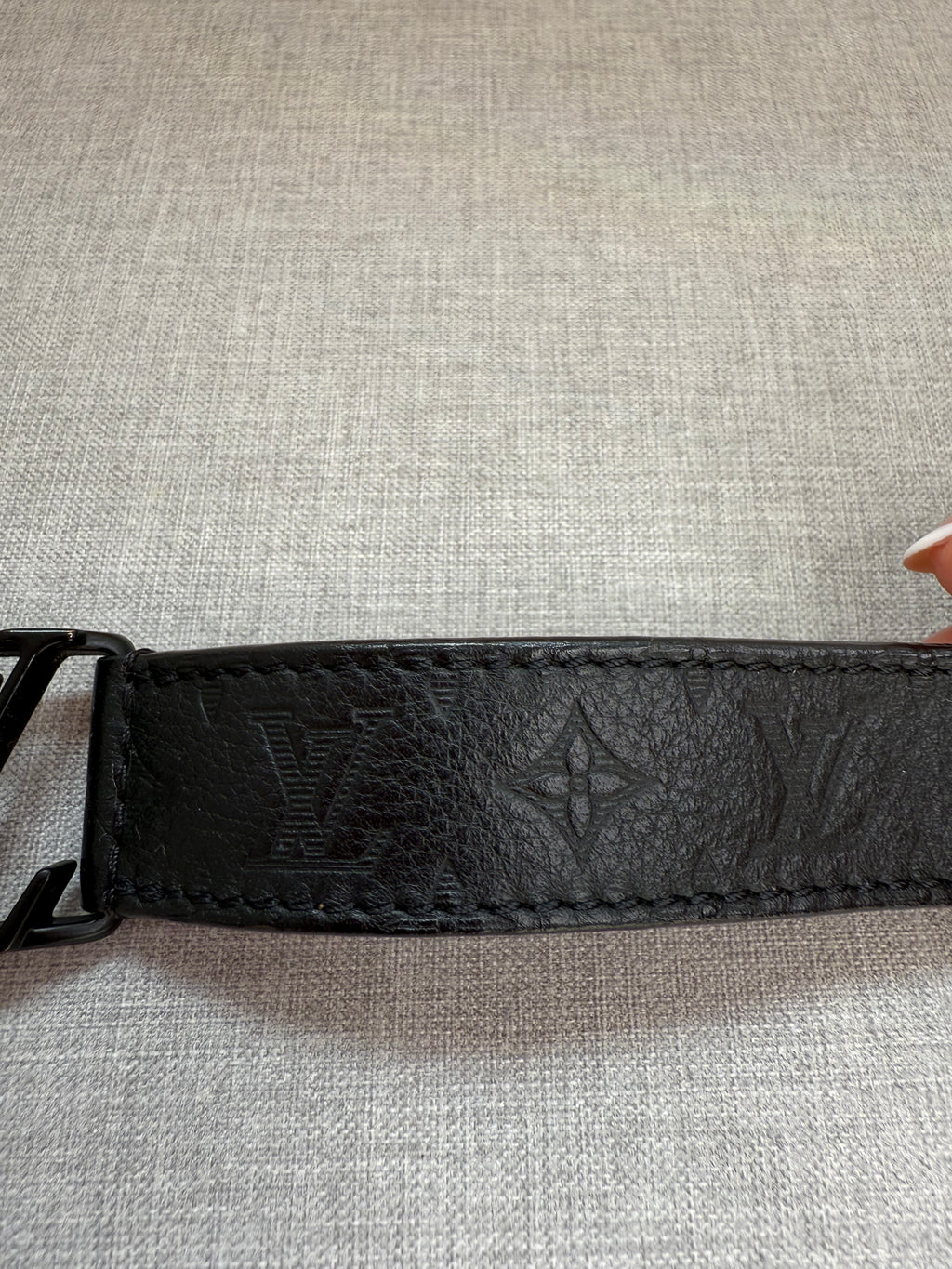 Pre-Owned Louis Vuitton Hockeinheim Bracelet in Black Empreinte monogram print