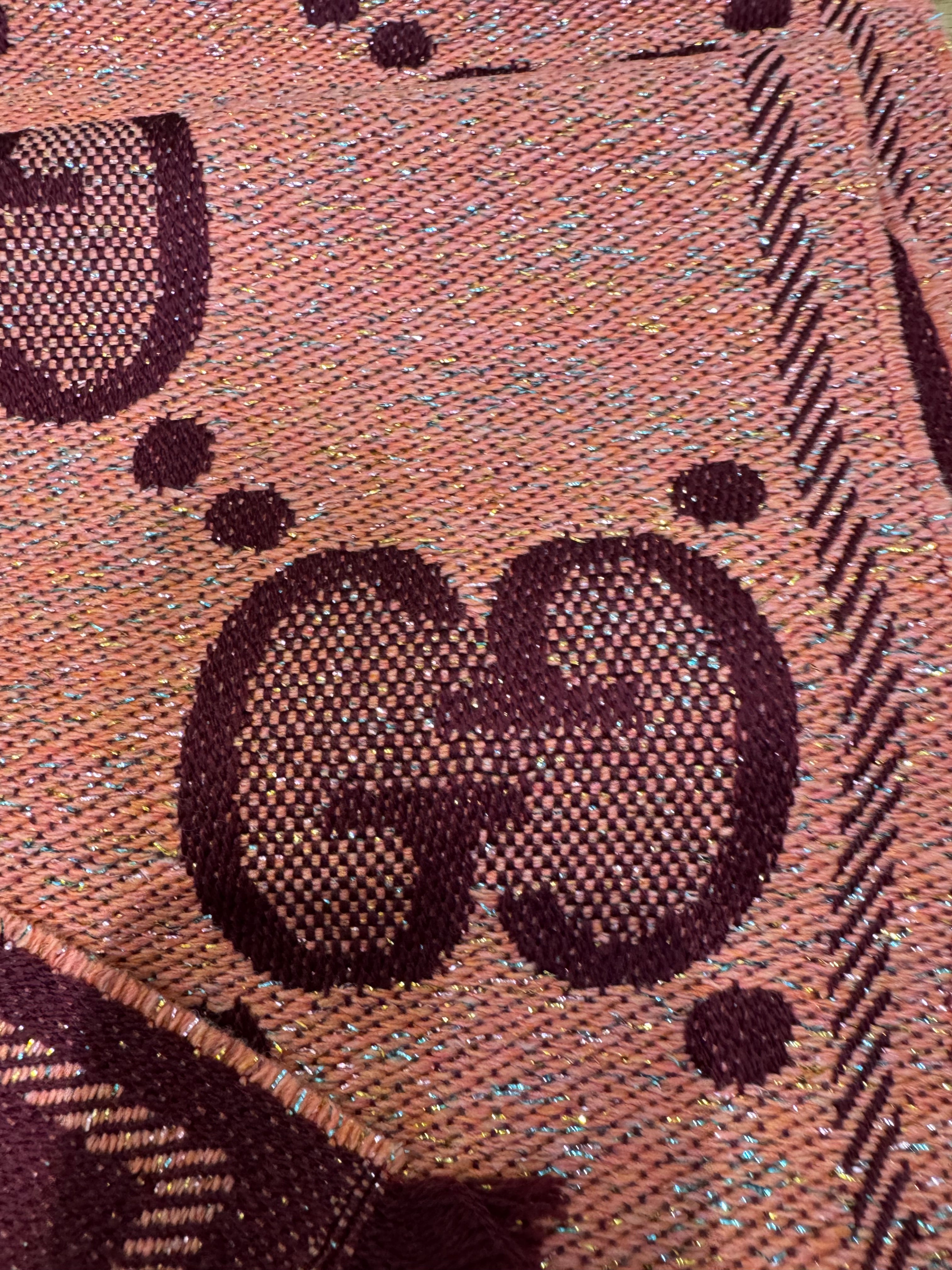 New Gucci Large GG Monogram Print Metallised Jacquard Scarf in Pink with Bordeaux