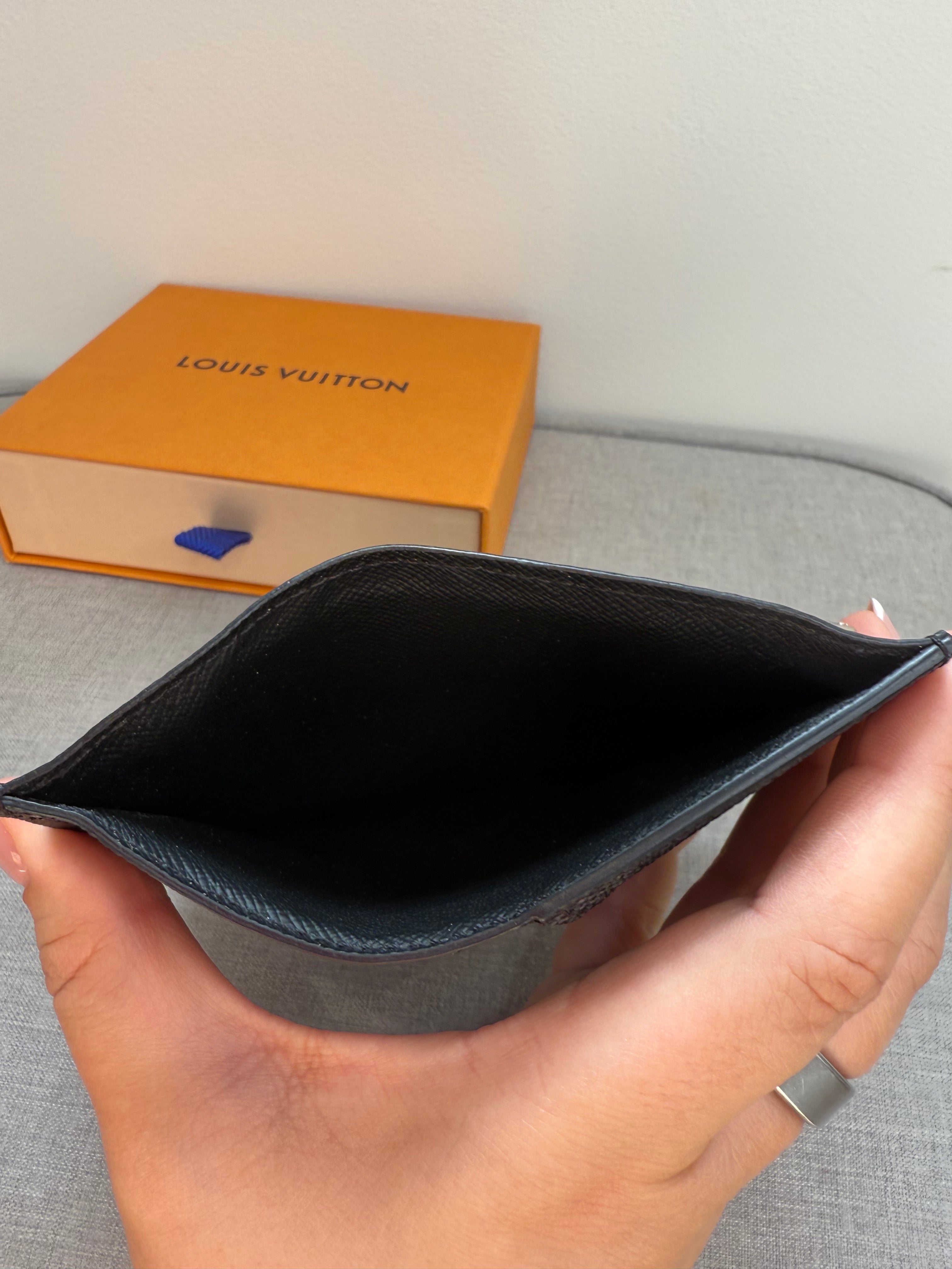 Pre-Owned Louis Vuitton Men’s Card Holder wallet in Damien Graphite