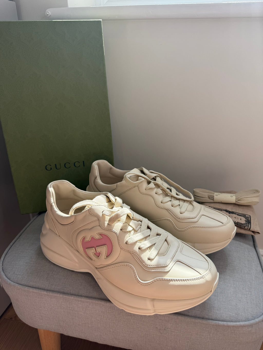 New Gucci Rhyton leather sneakers trainers in white