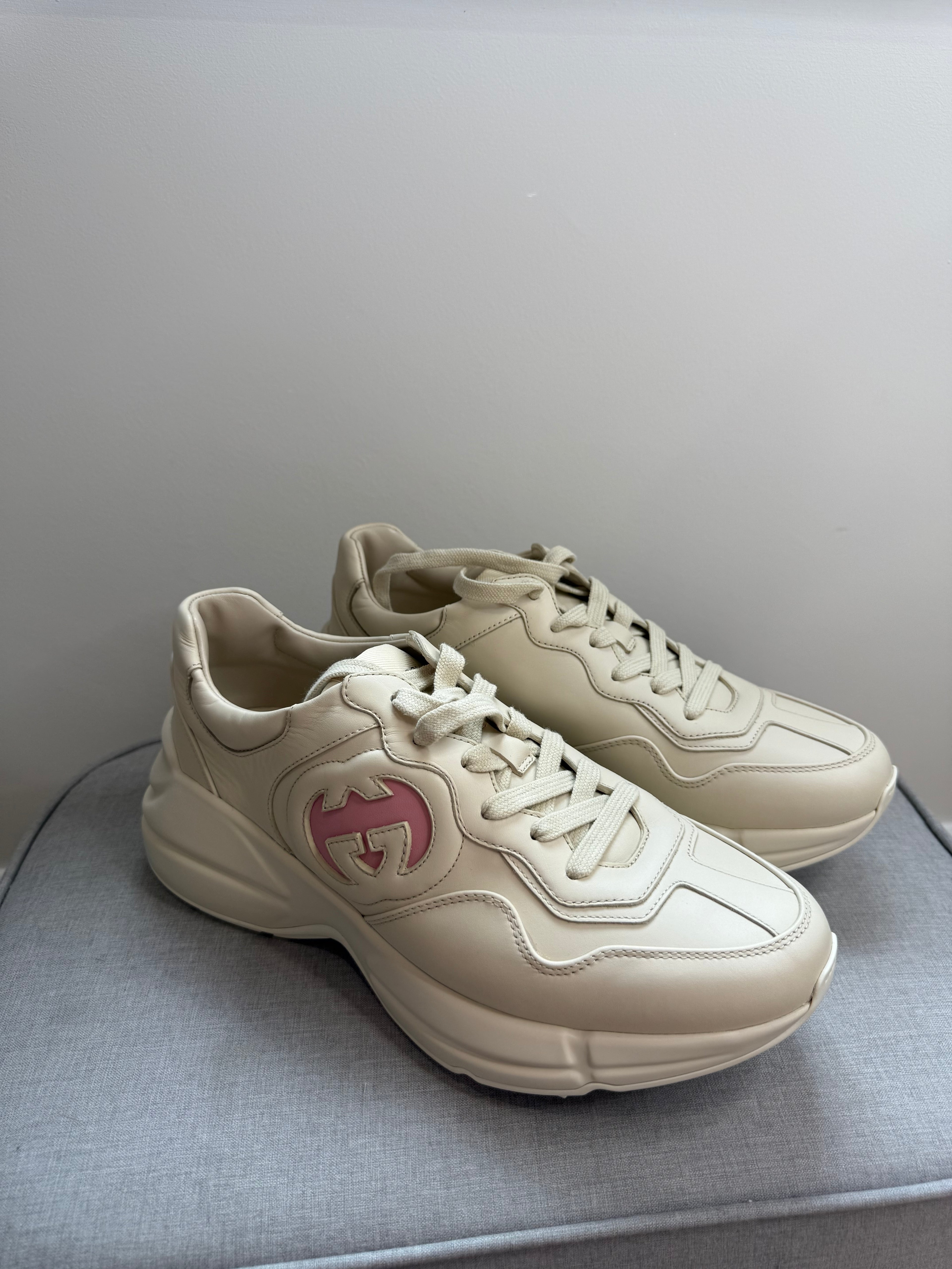 New Gucci Rhyton leather sneakers trainers in white