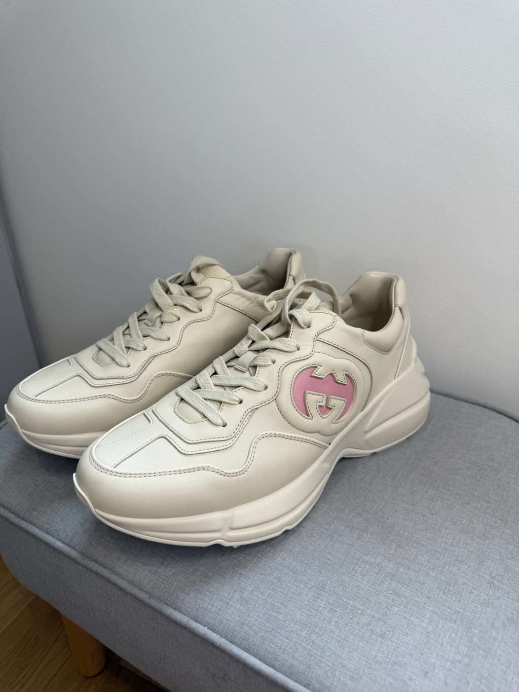 New Gucci Rhyton leather sneakers trainers in white