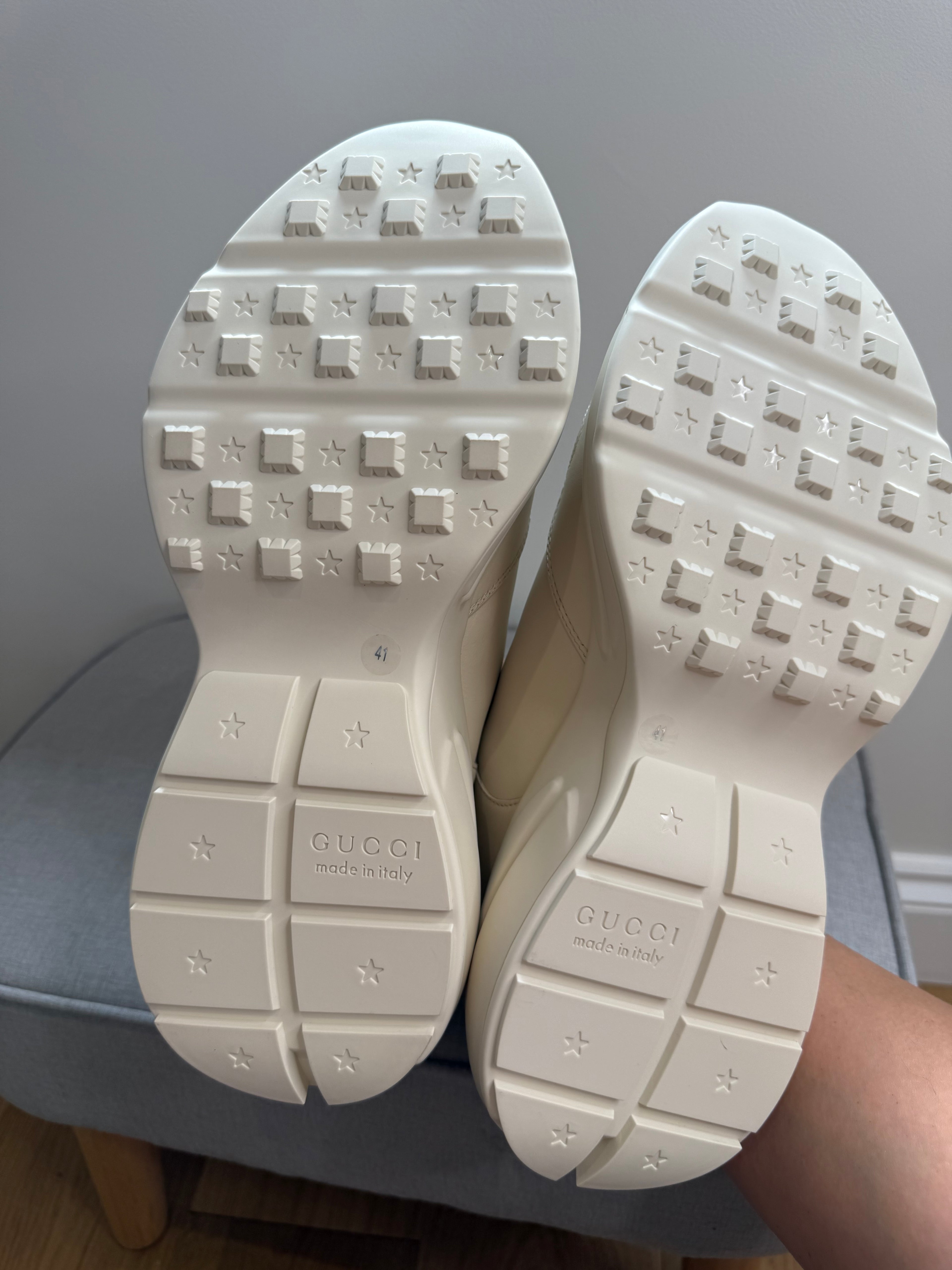 New Gucci Rhyton leather sneakers trainers in white