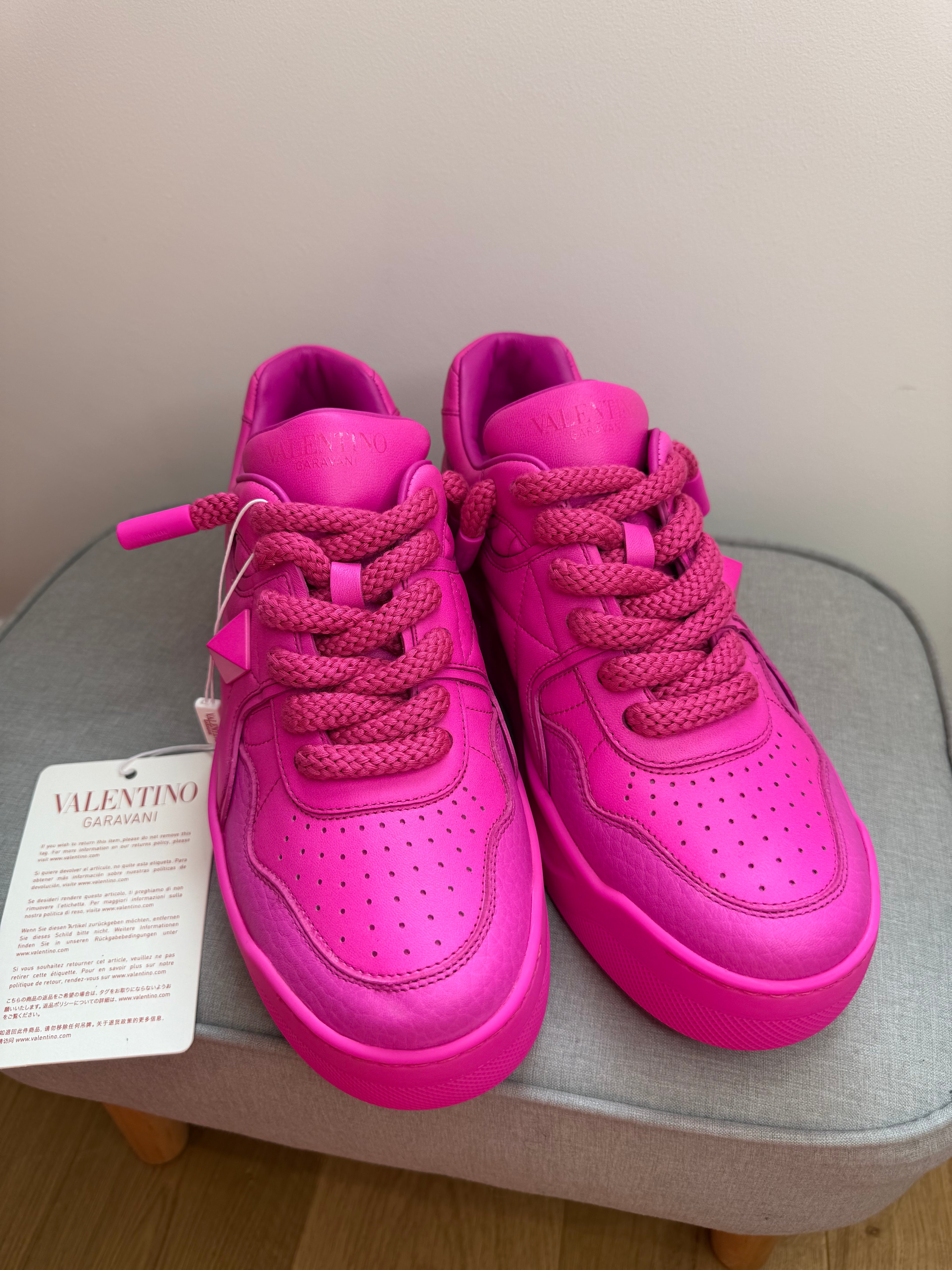 New Valentino Garavani One Stud XL Trainers in pink