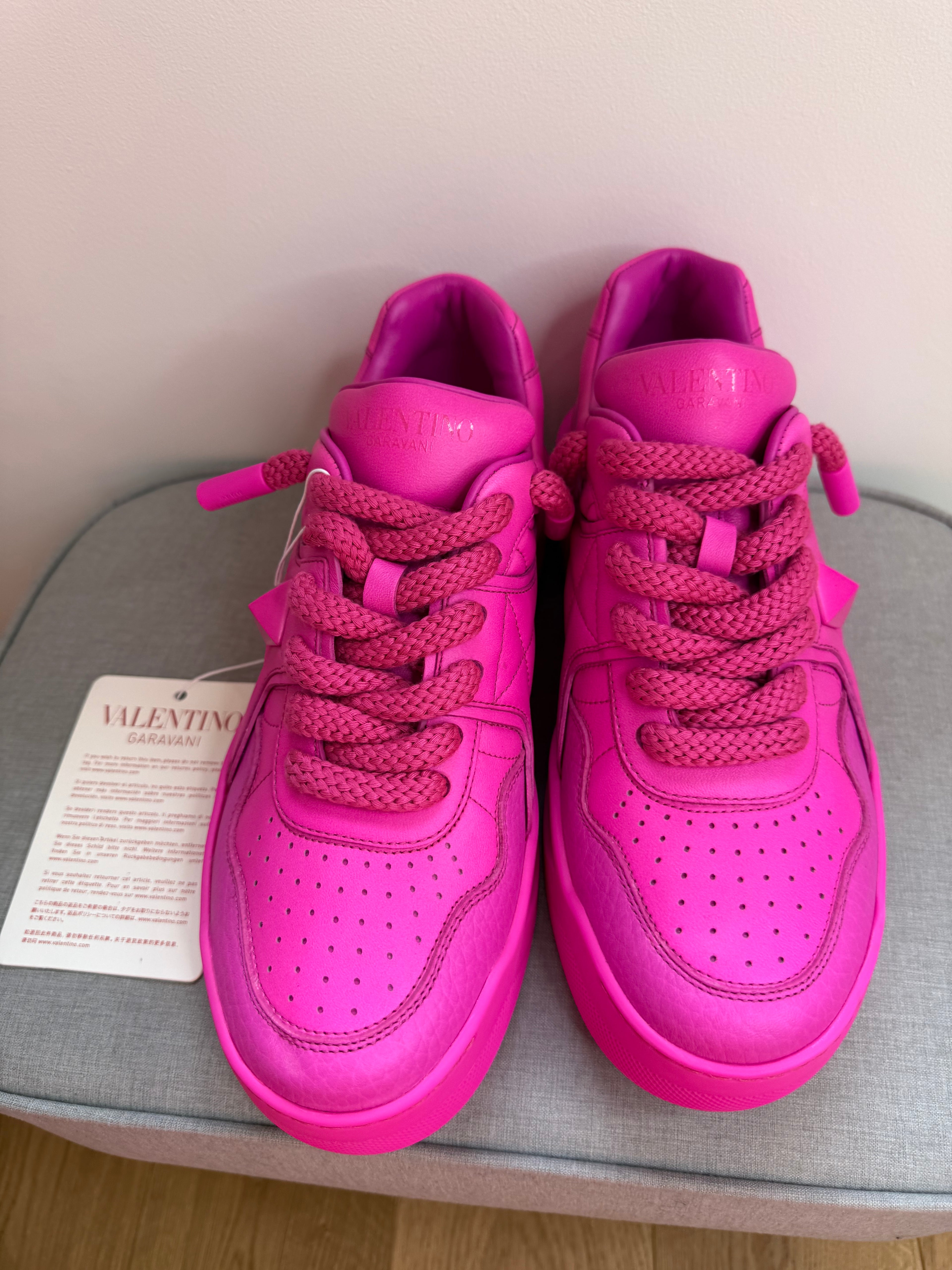 New Valentino Garavani One Stud XL Trainers in pink