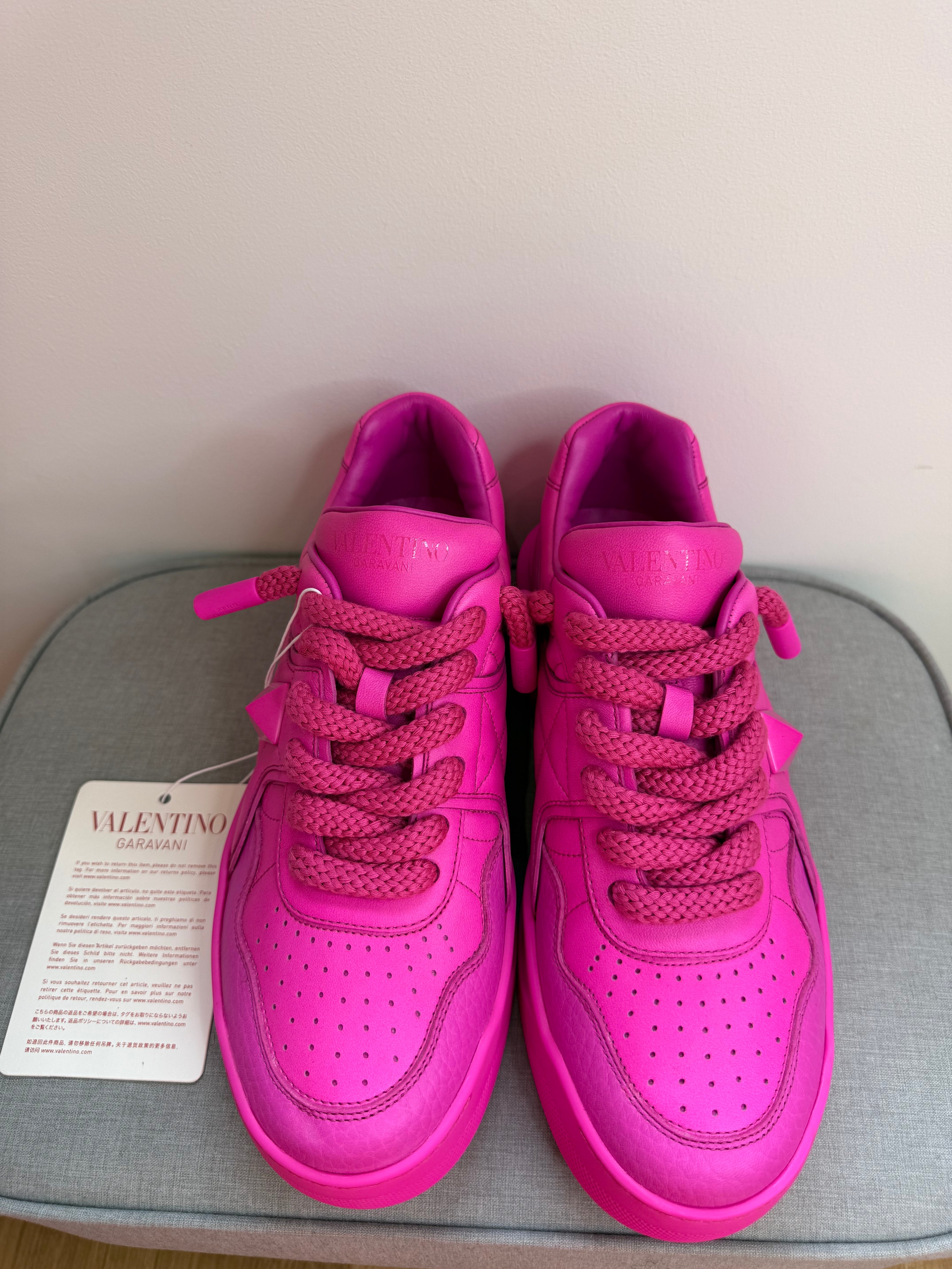New Valentino Garavani One Stud XL Trainers in pink