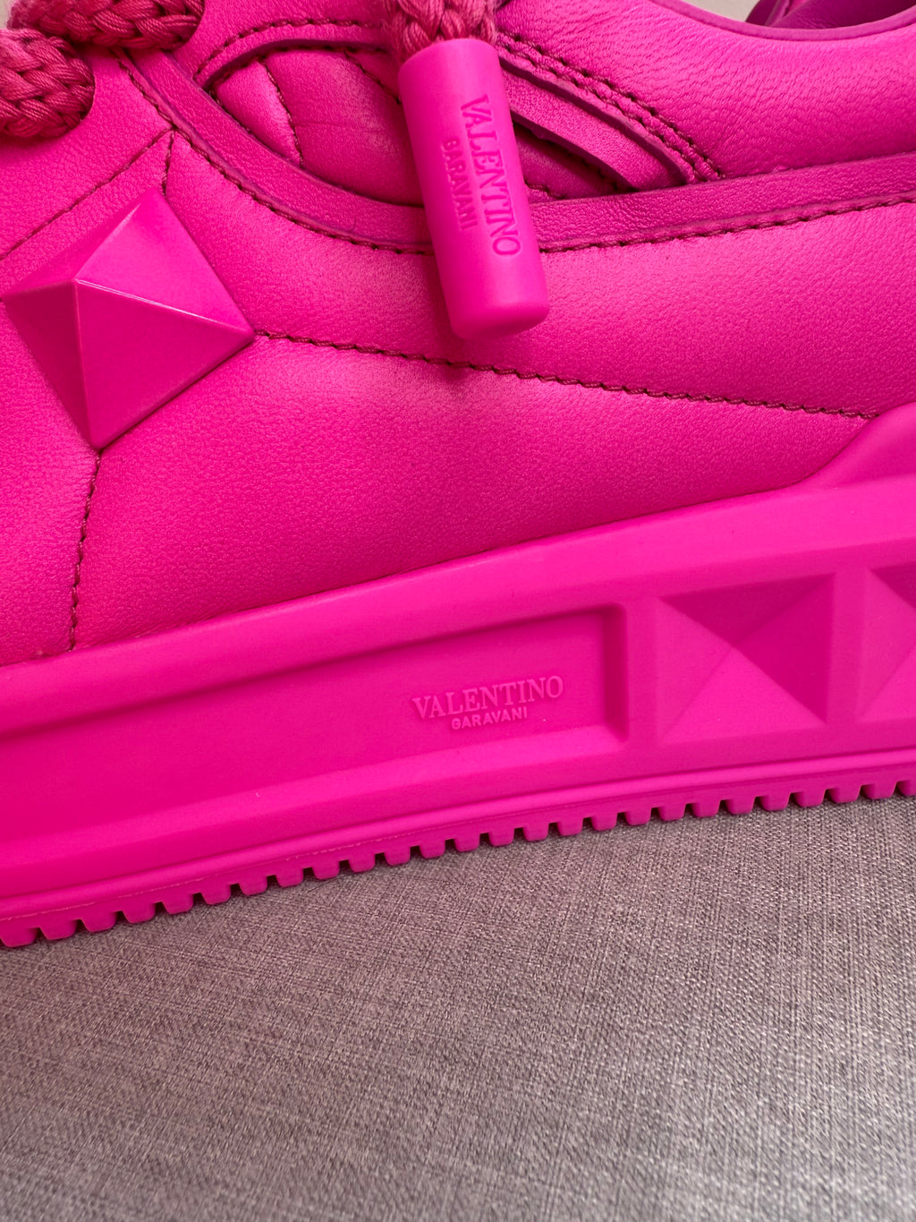 New Valentino Garavani One Stud XL Trainers in pink