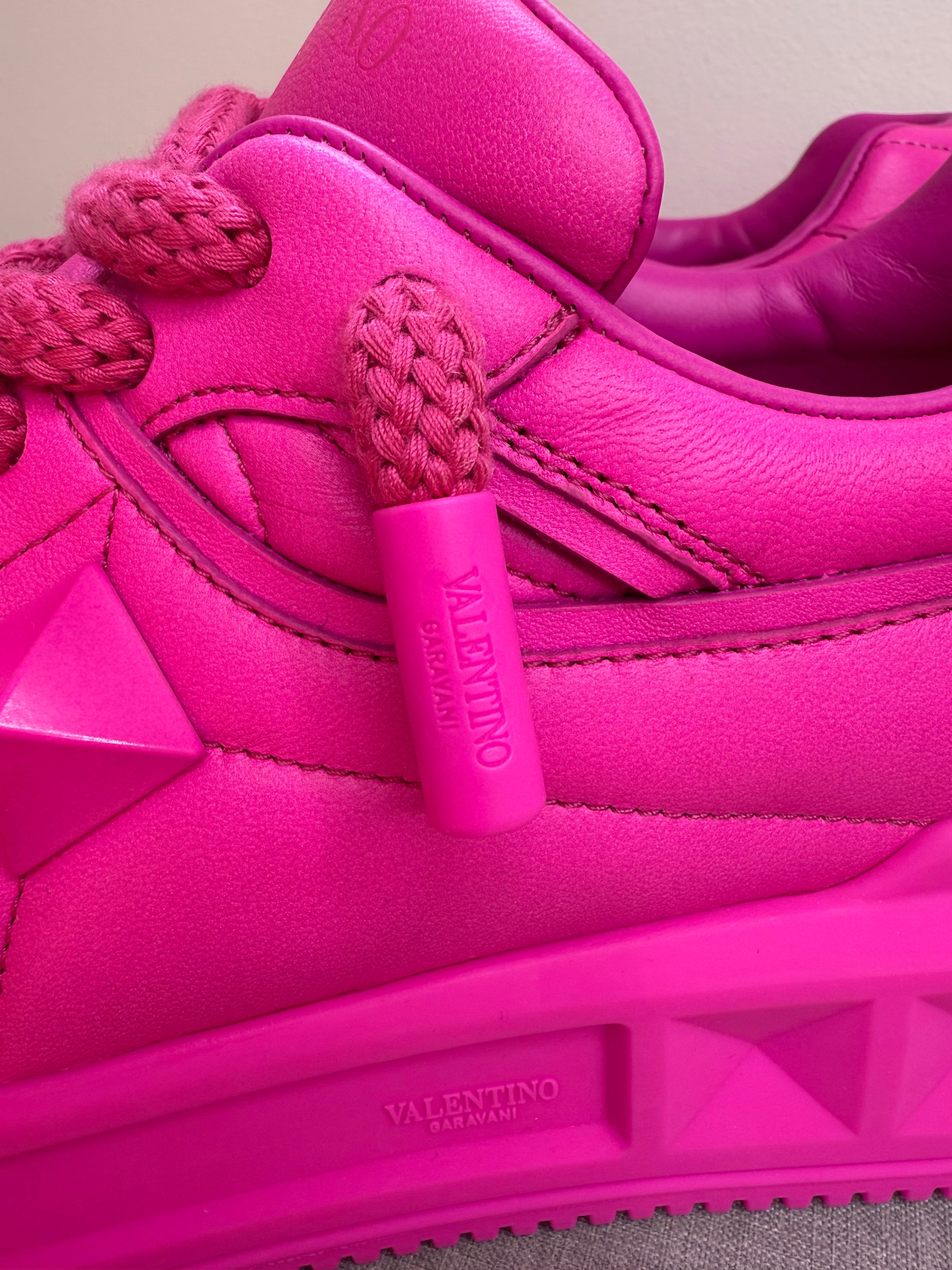New Valentino Garavani One Stud XL Trainers in pink