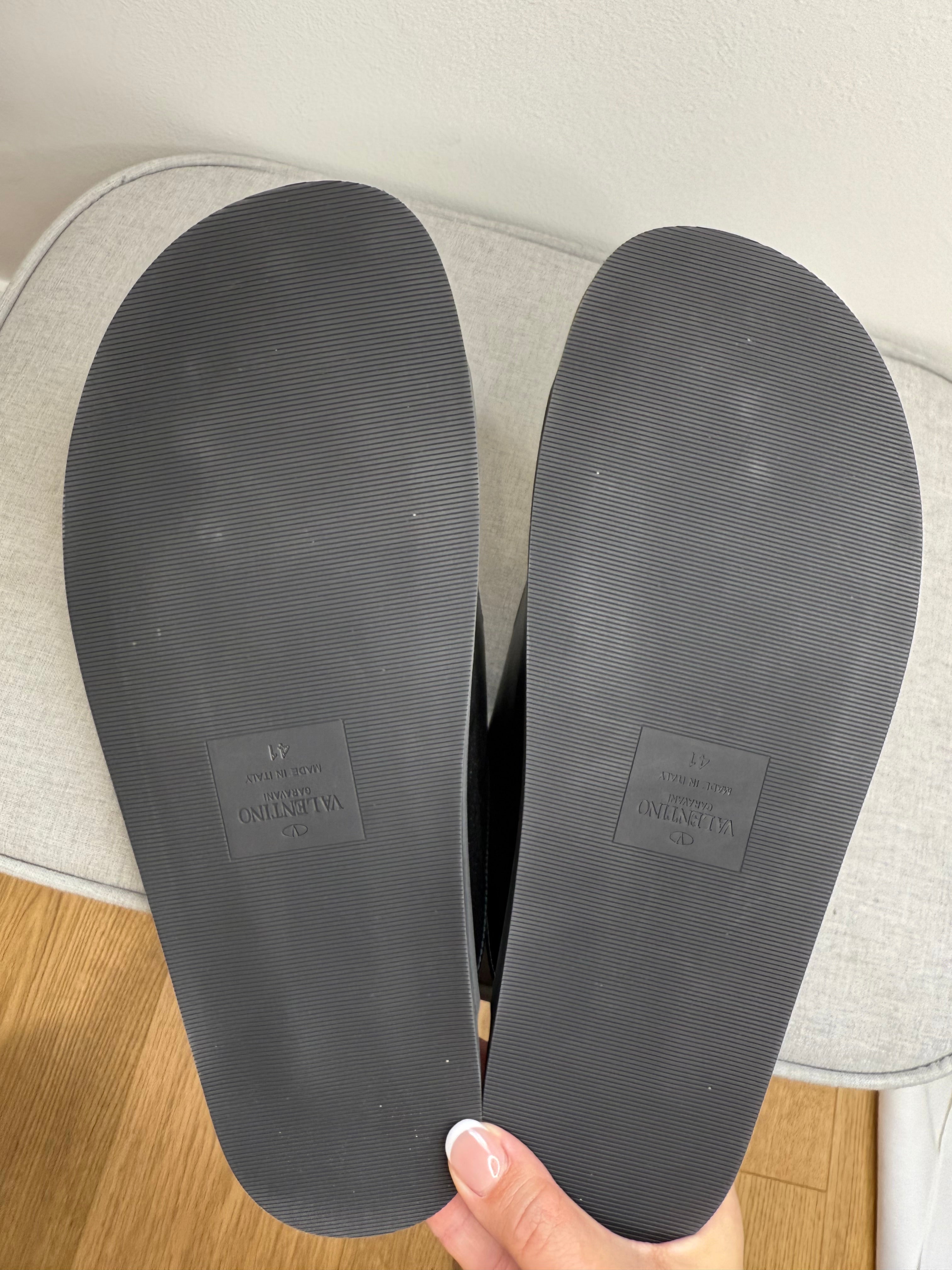 Valentino Garavani Roman Stud Leather Slides - Black (brand new in box)
