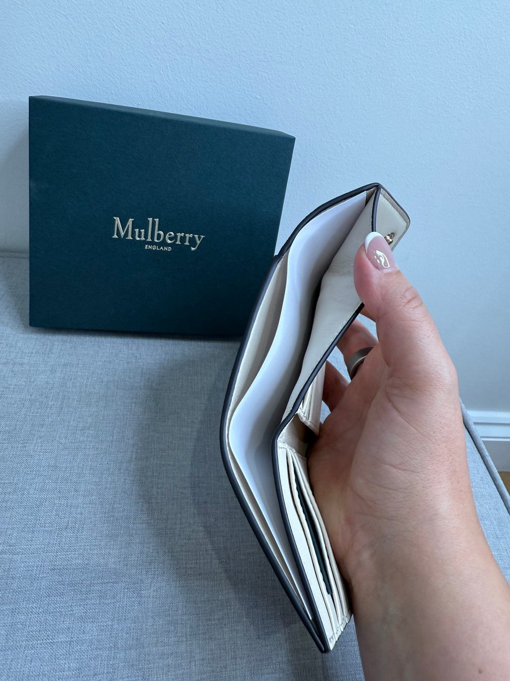 Mulberry folded multi-card wallet in eggshell (brand new with box)