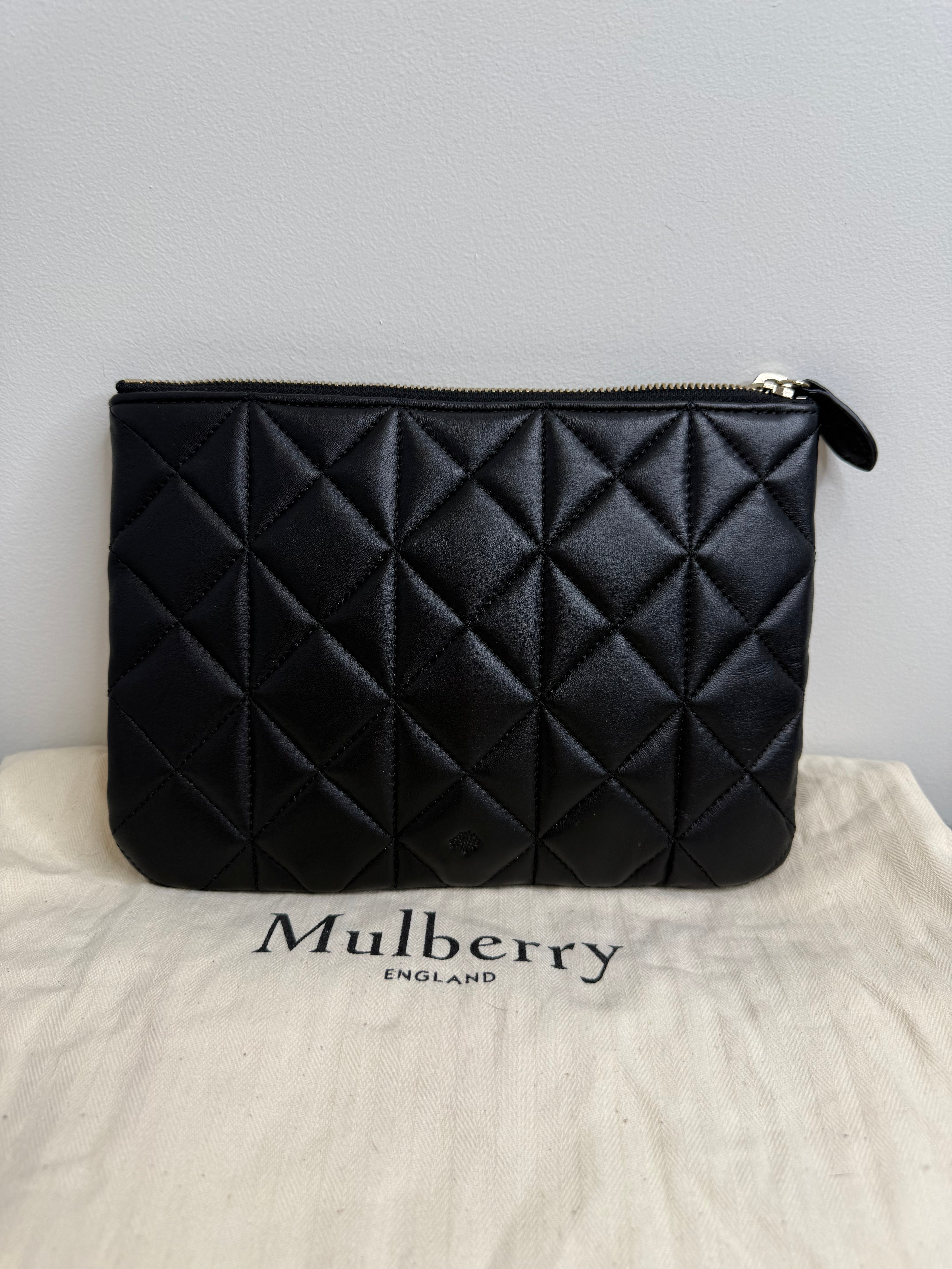 Mulberry Cara Delevingne Small Zip Pouch – Black Quilted Nappa