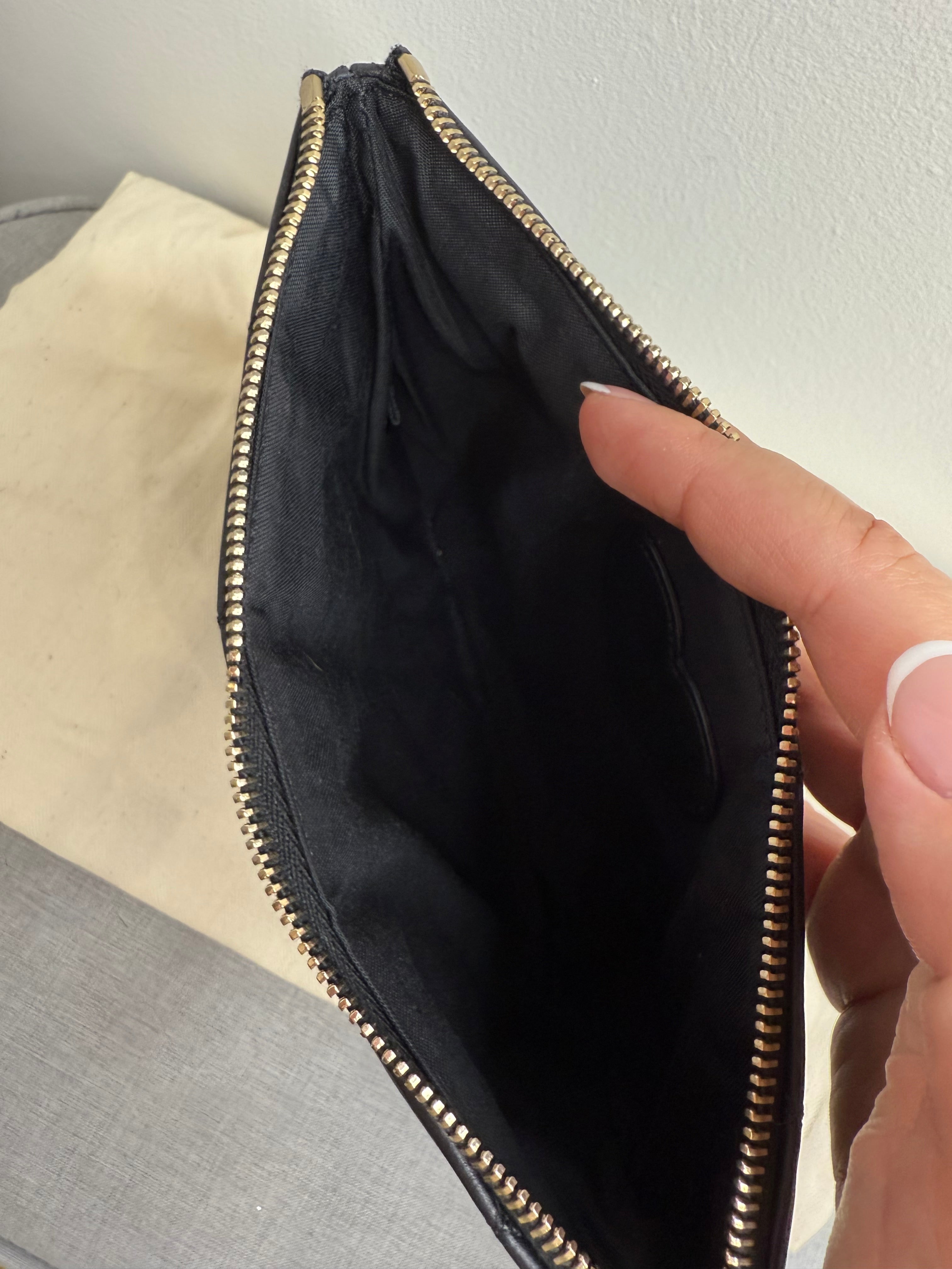 Mulberry Cara Delevingne Small Zip Pouch – Black Quilted Nappa