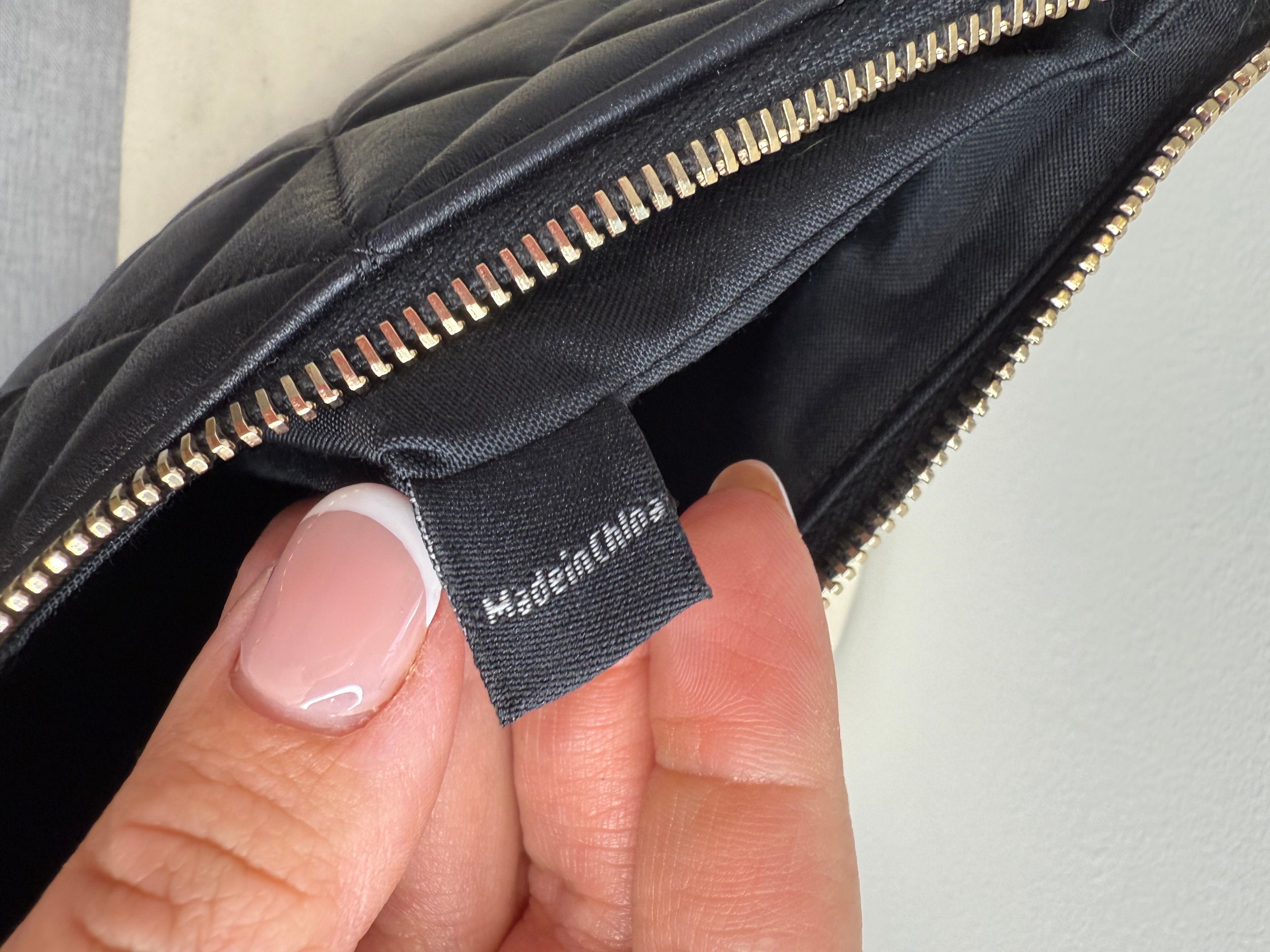 Mulberry Cara Delevingne Small Zip Pouch – Black Quilted Nappa