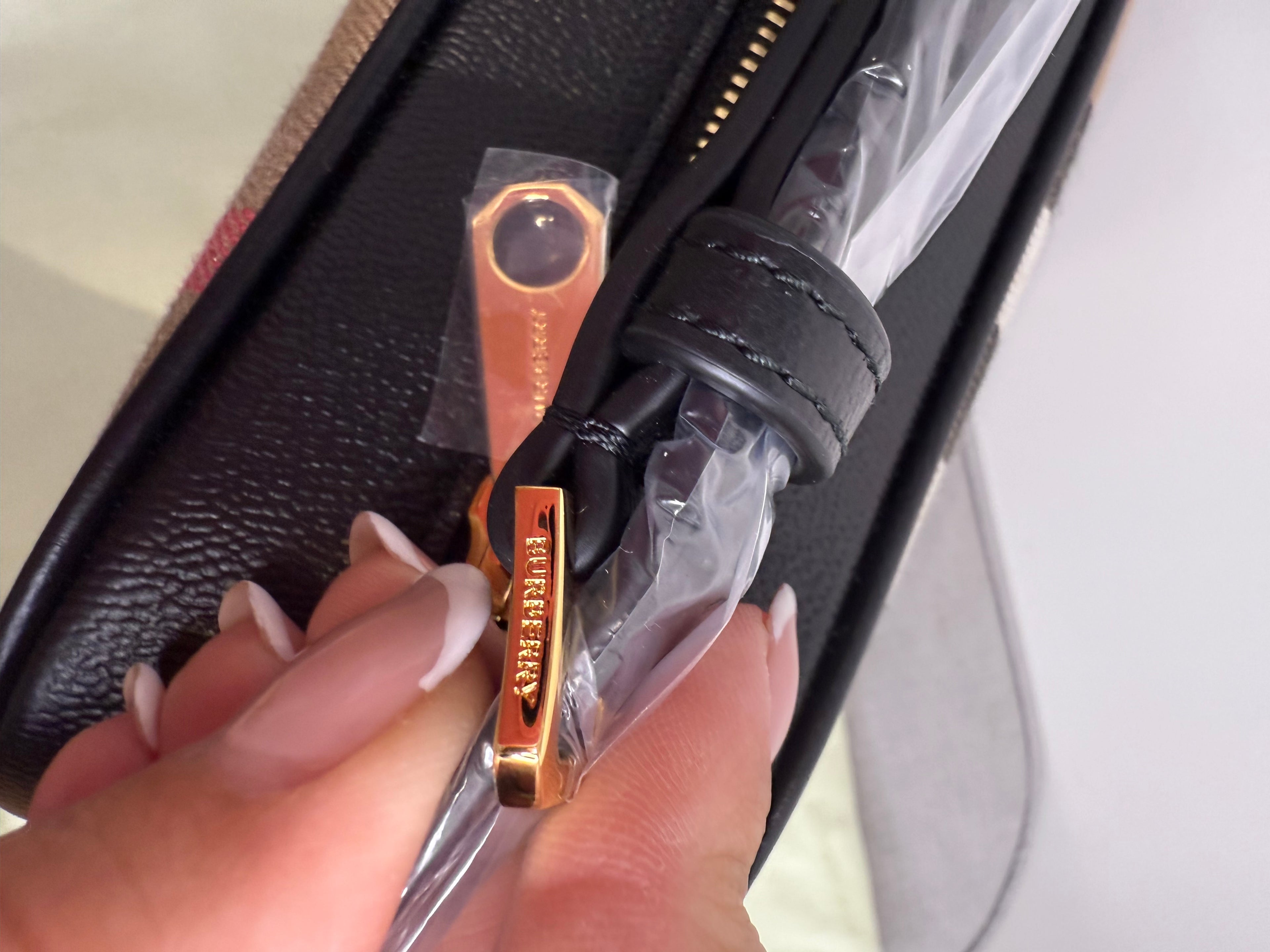 New Burberry New Hampshire House Check and Derby Black Leather Crossbody Bag