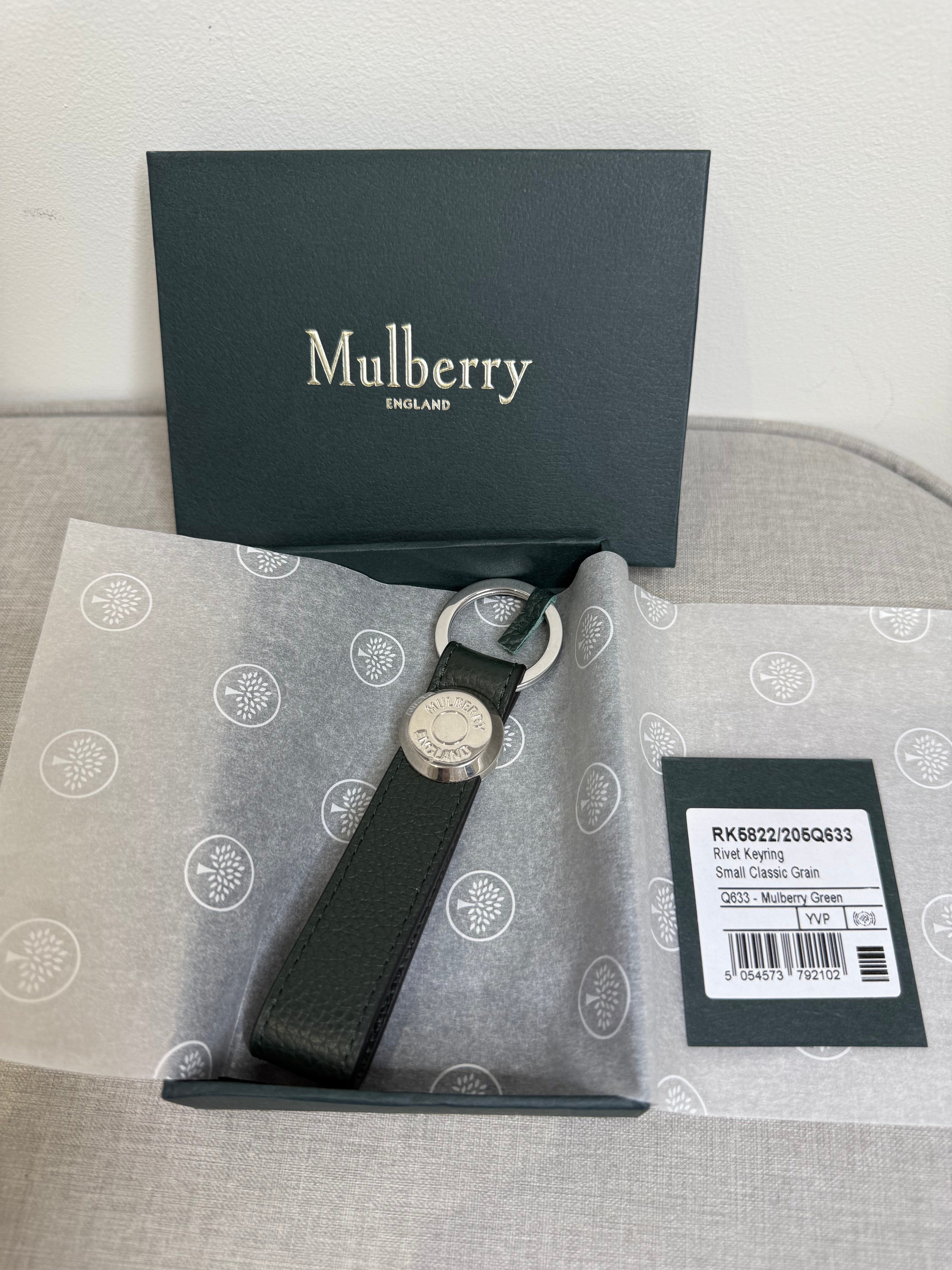 New Mulberry Rivet Keyring in Small Classic Grain Mulberry Green