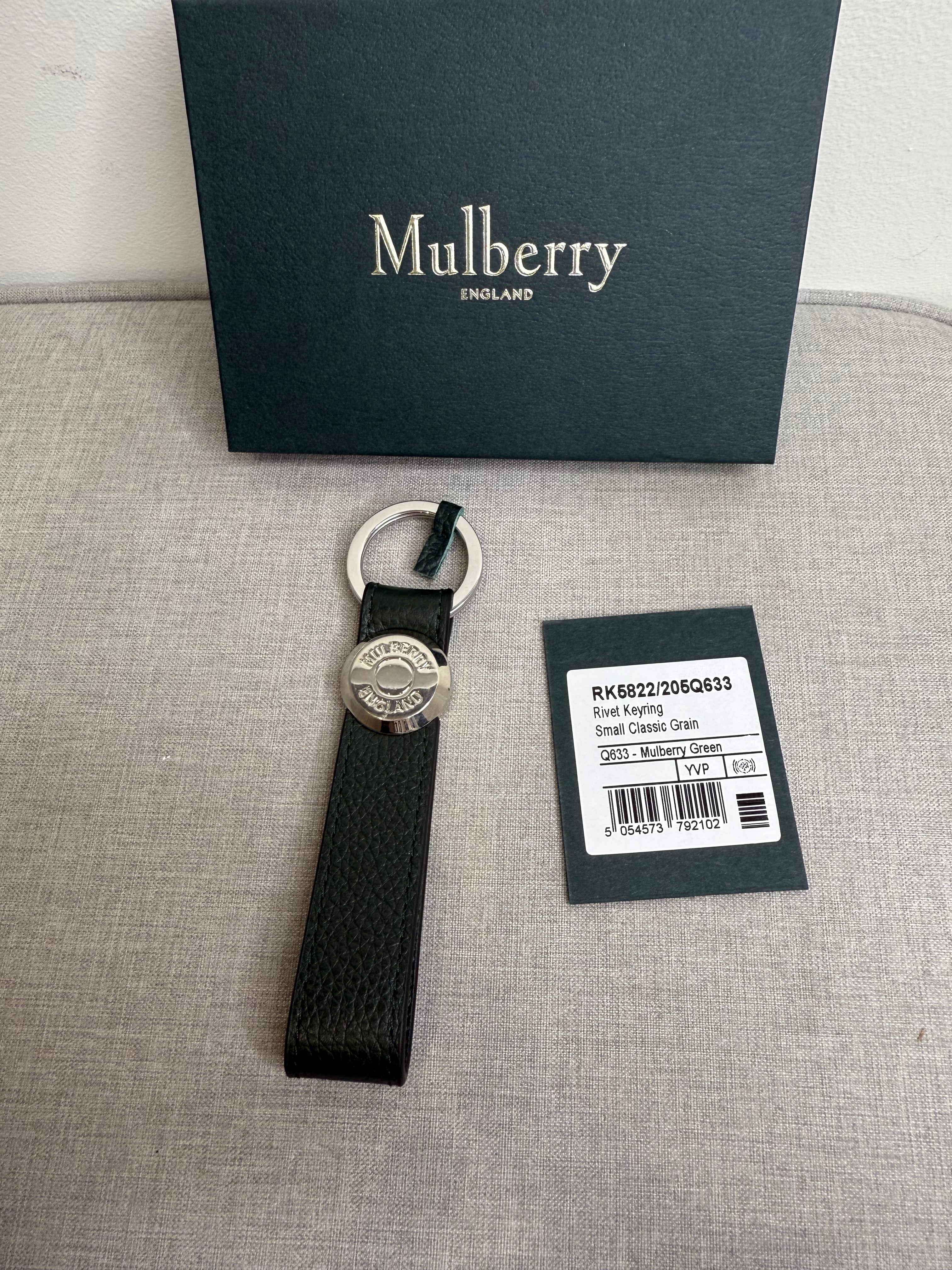 New Mulberry Rivet Keyring in Small Classic Grain Mulberry Green