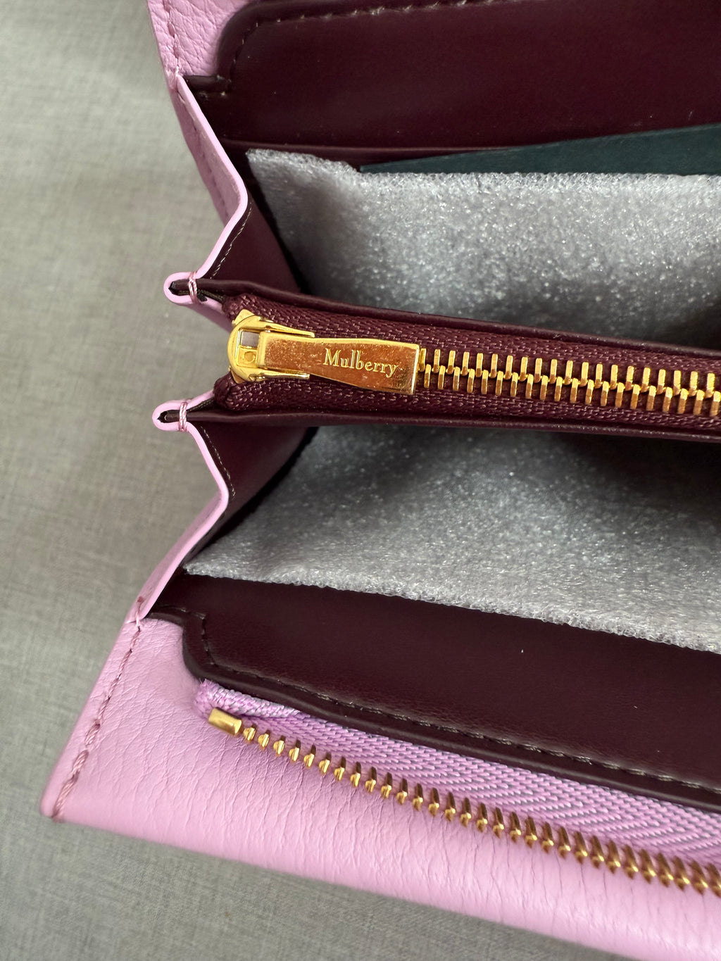 New Mulberry Iris Zip Around Coin Wallet in Lilac Blossom With Matching Zip Pull