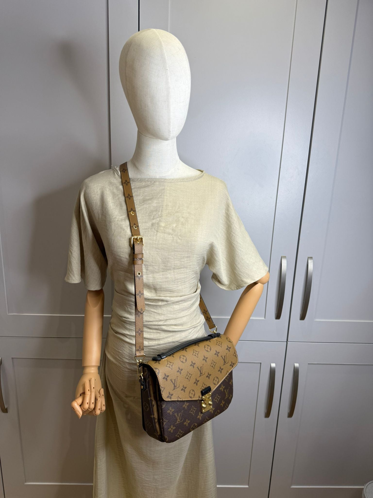 louis Vuitton pochette Metis bag