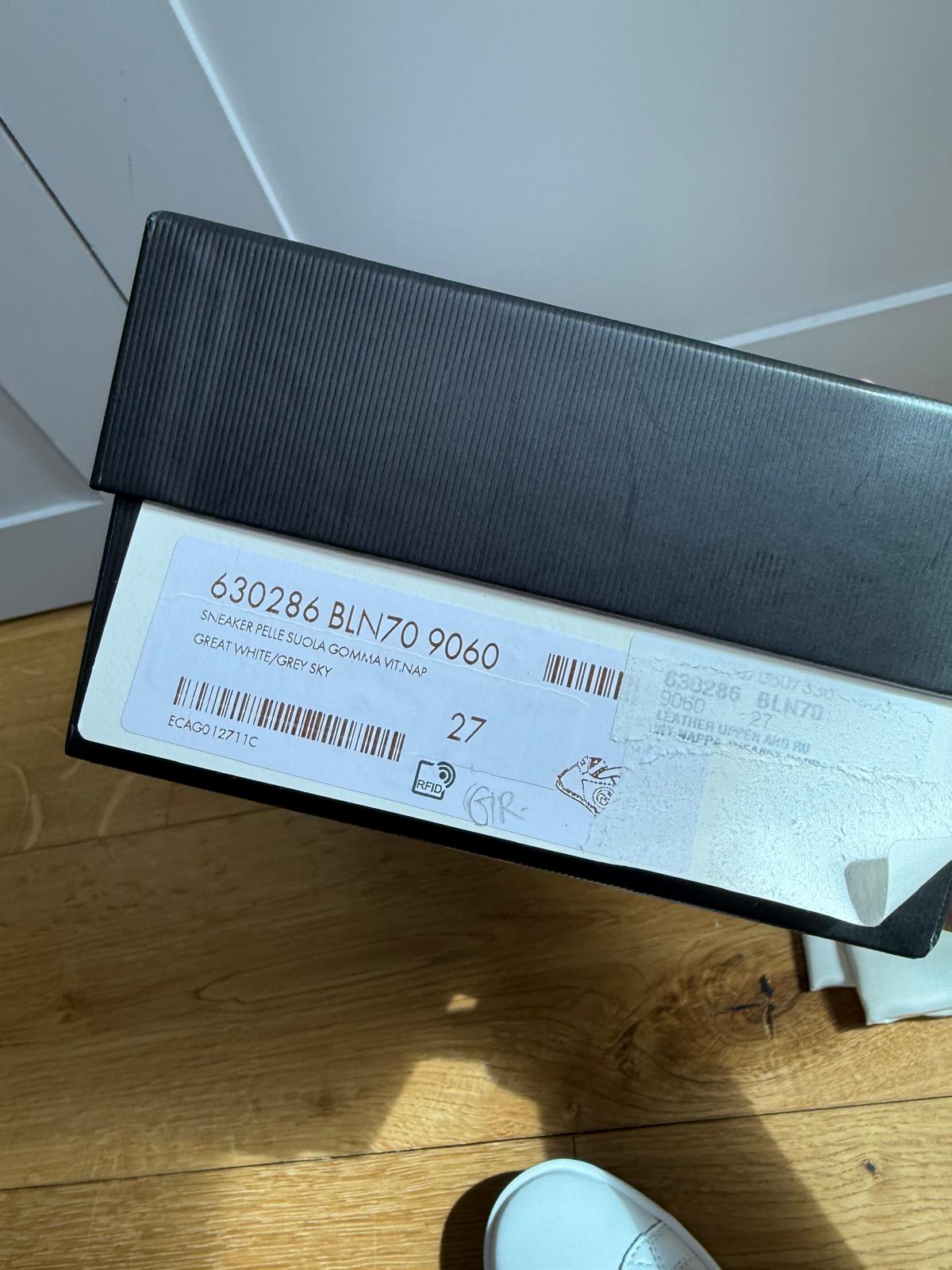 New Gucci GG Ace Junior Leather trainers with perforated GG and grey heel detail