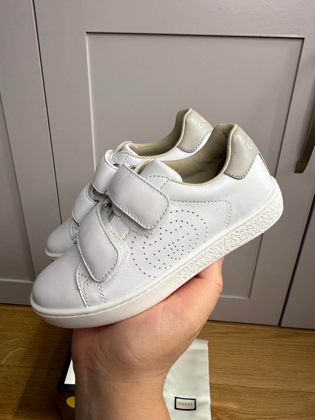 New Gucci GG Ace Junior Leather trainers with perforated GG and grey heel detail