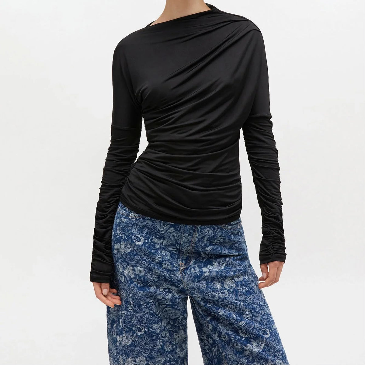 Women wearing ganni black rooched too 