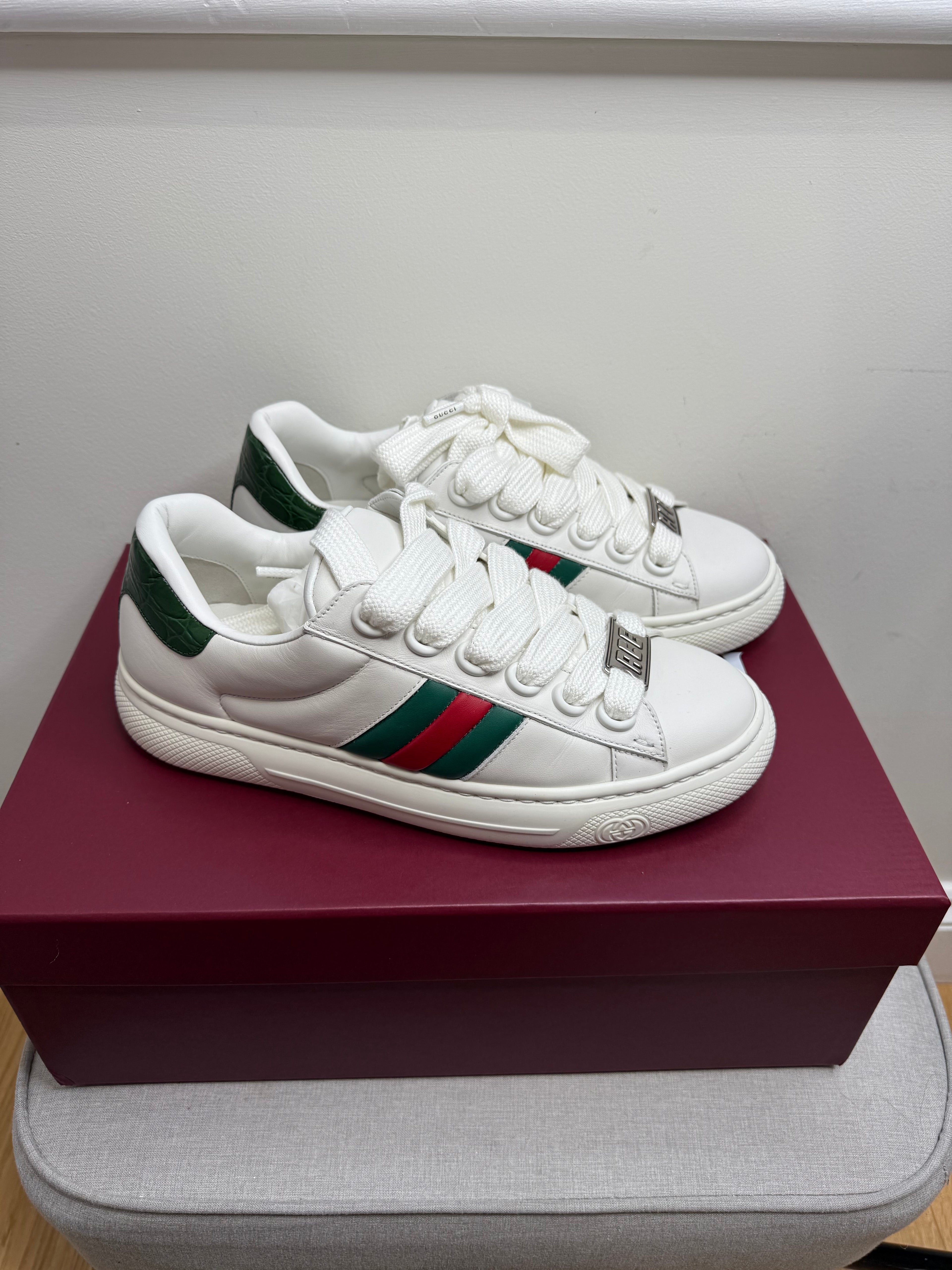 Inside lining of Gucci Ace women’s white leather trainers size EU 38