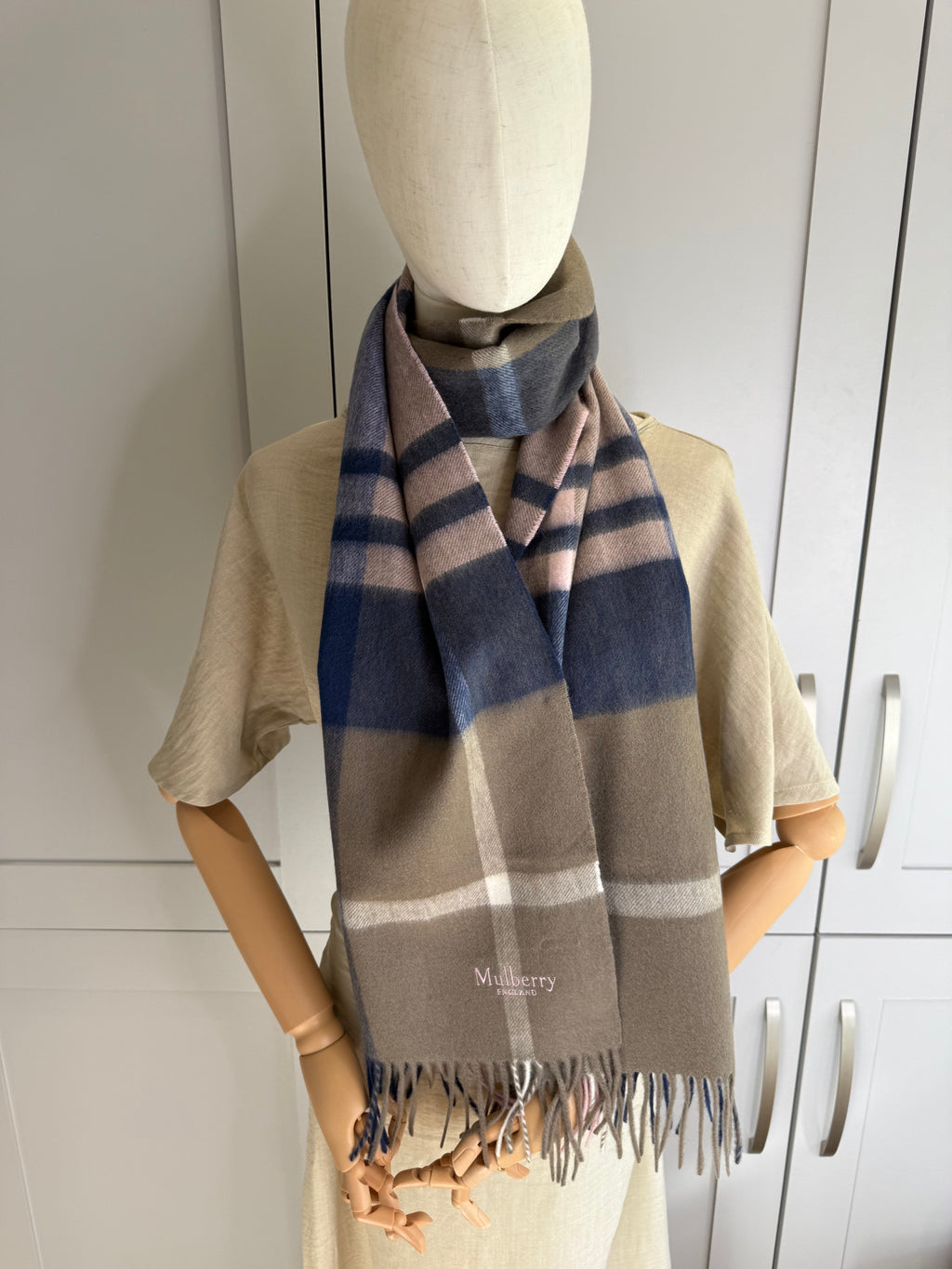 Colour detail of Mulberry sorbet pink large check lambswool scarf