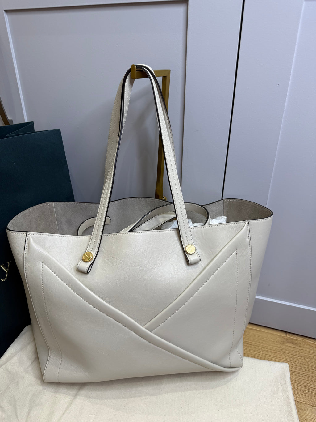 Interior of Mulberry M Zipped Tote bag with suede lining and internal pocket